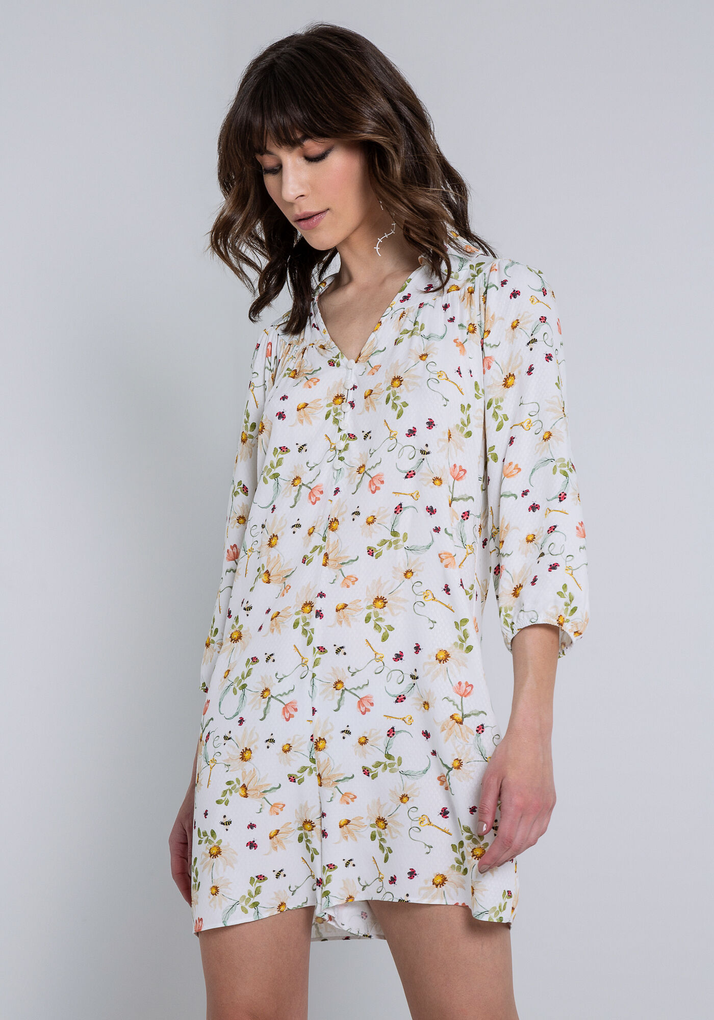 Macac&atilde;o Curto em Viscose com Bot&otilde;es, JARDIM SURREAL, large.