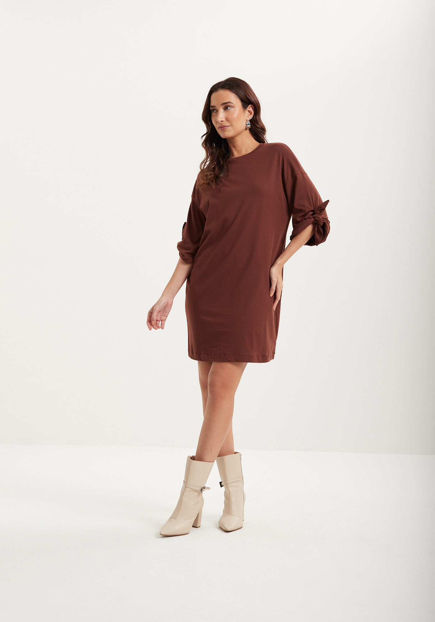 Vestido Curto Em Malha Penteada Com Mangas 3/4 E Amarra&ccedil;&otilde;es, , large.