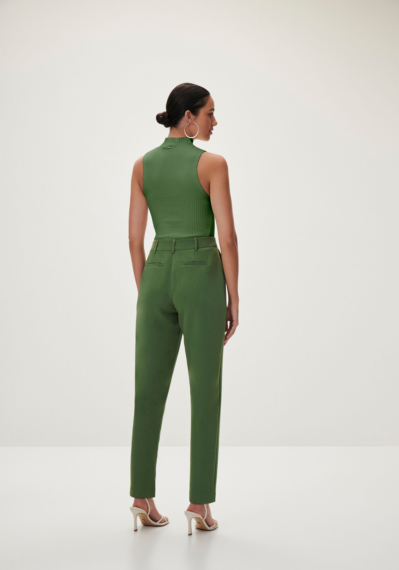 Blusa Sem Mangas em Tric&ocirc; com Gola Alta, , large.