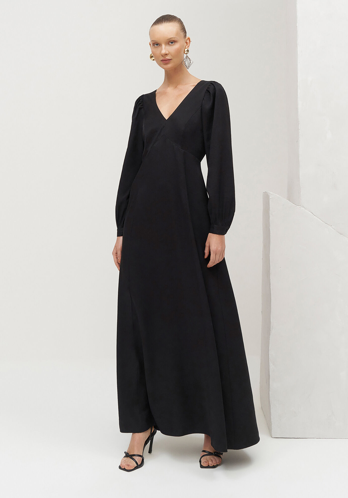 Vestido Longo com Manga Longa Bufante, PRETO REATIVO, large.