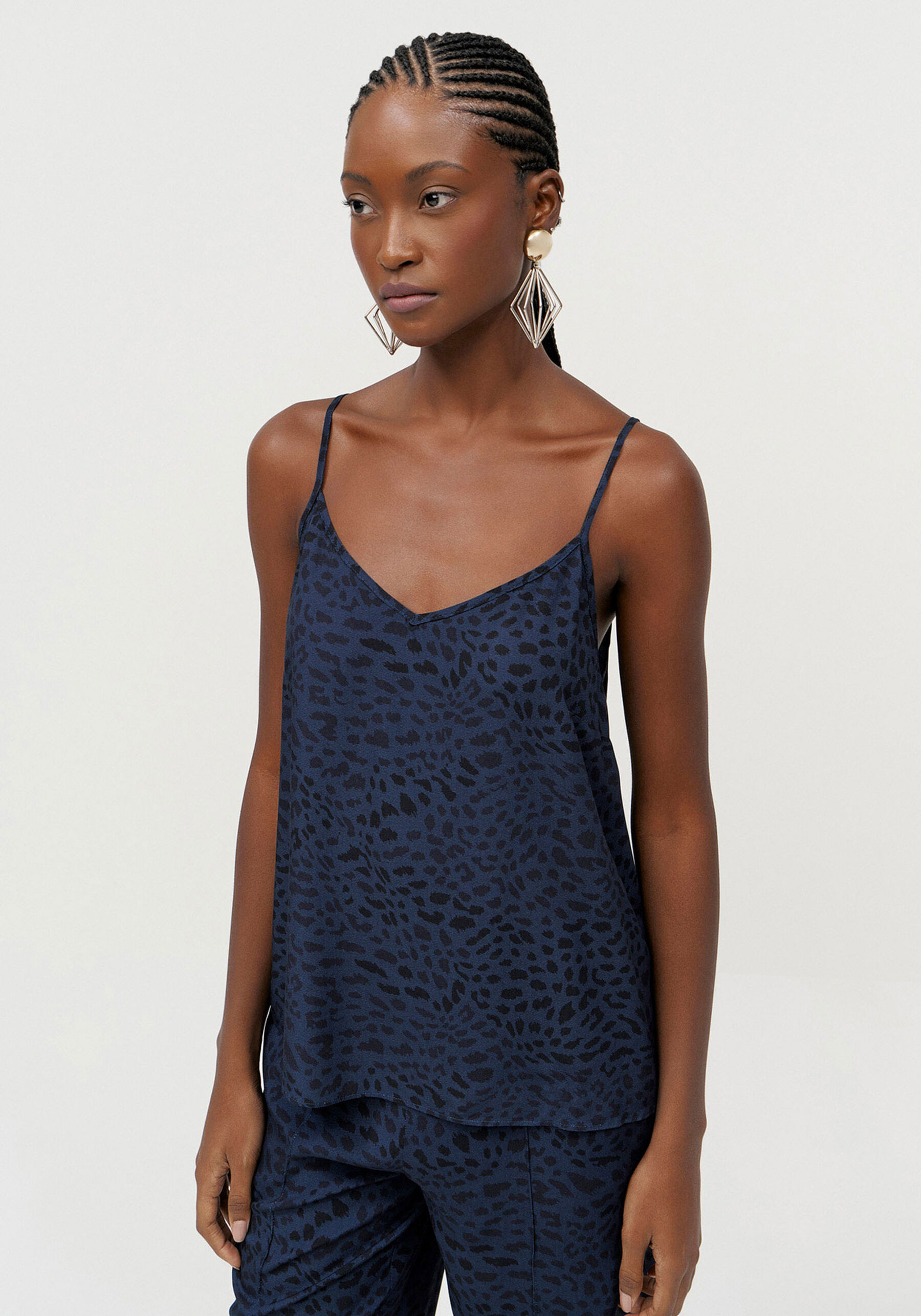 Blusa em Viscose Estampada com Decote V, . Blusa em Viscose Estampada com Decote V, , large.