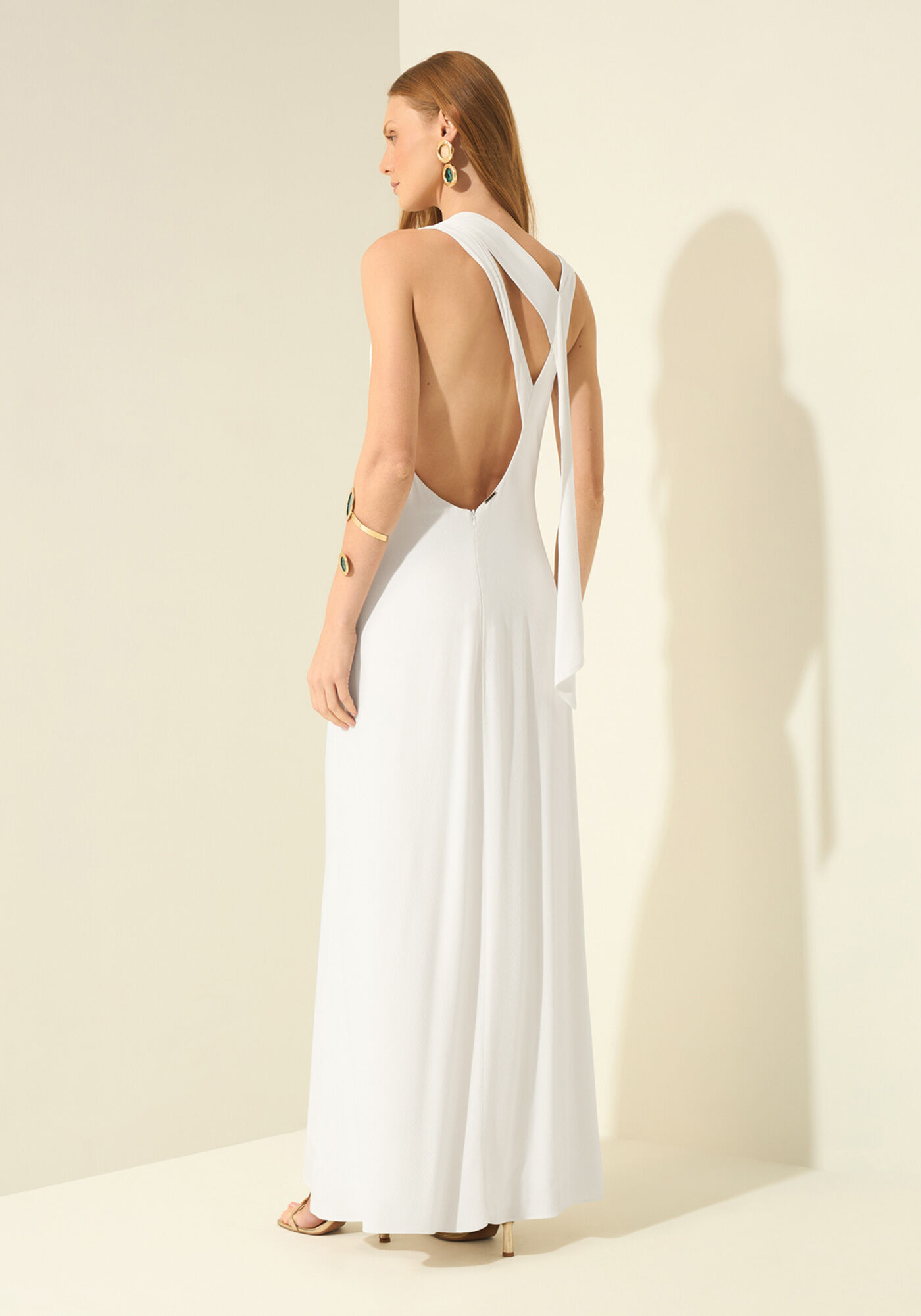 Vestido Longo Com Decote Degag&ecirc; E Recorte Nas Costas, BRANCO ICE CREAM, large.