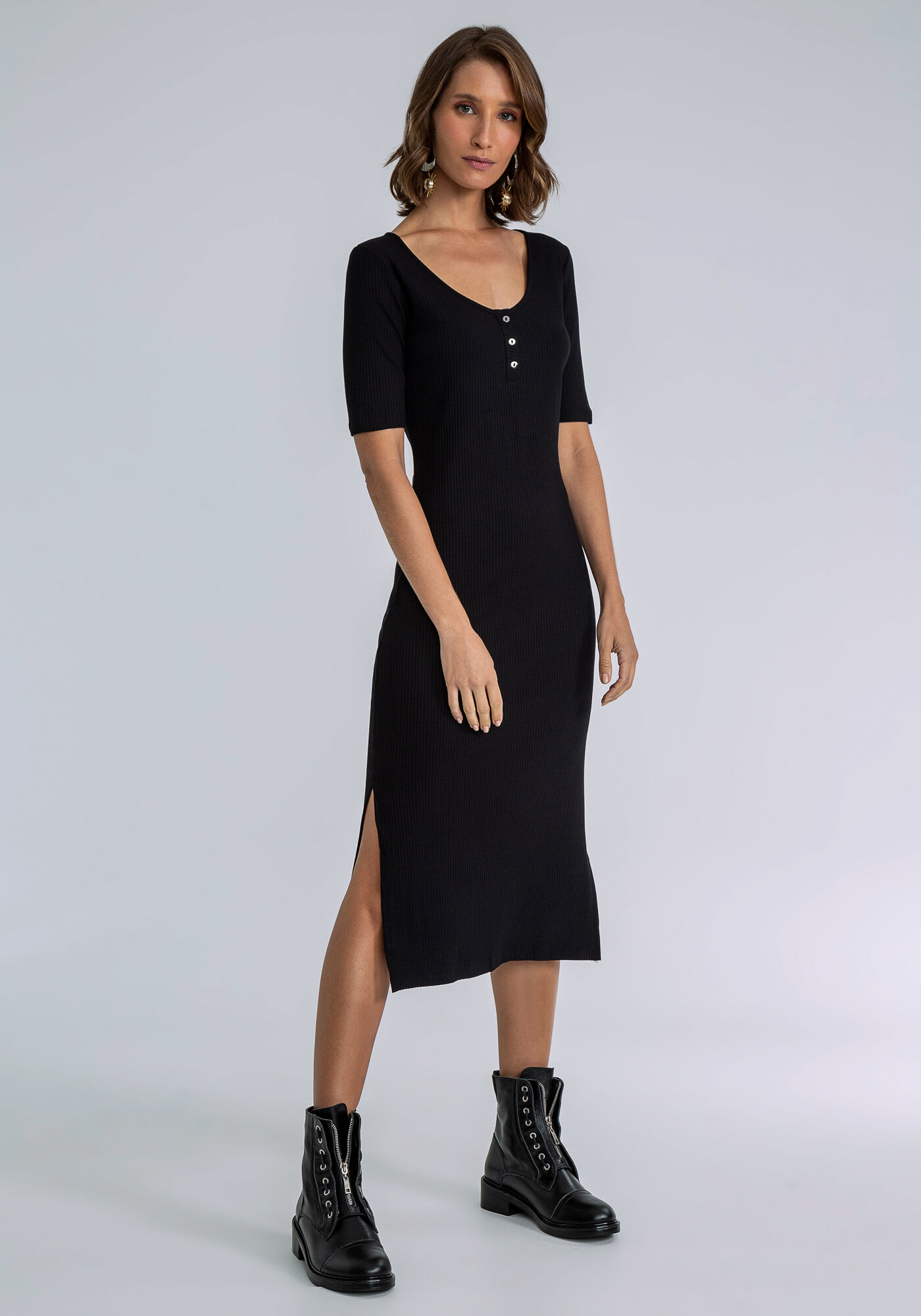 Vestido midi canelado com hot sale botoes