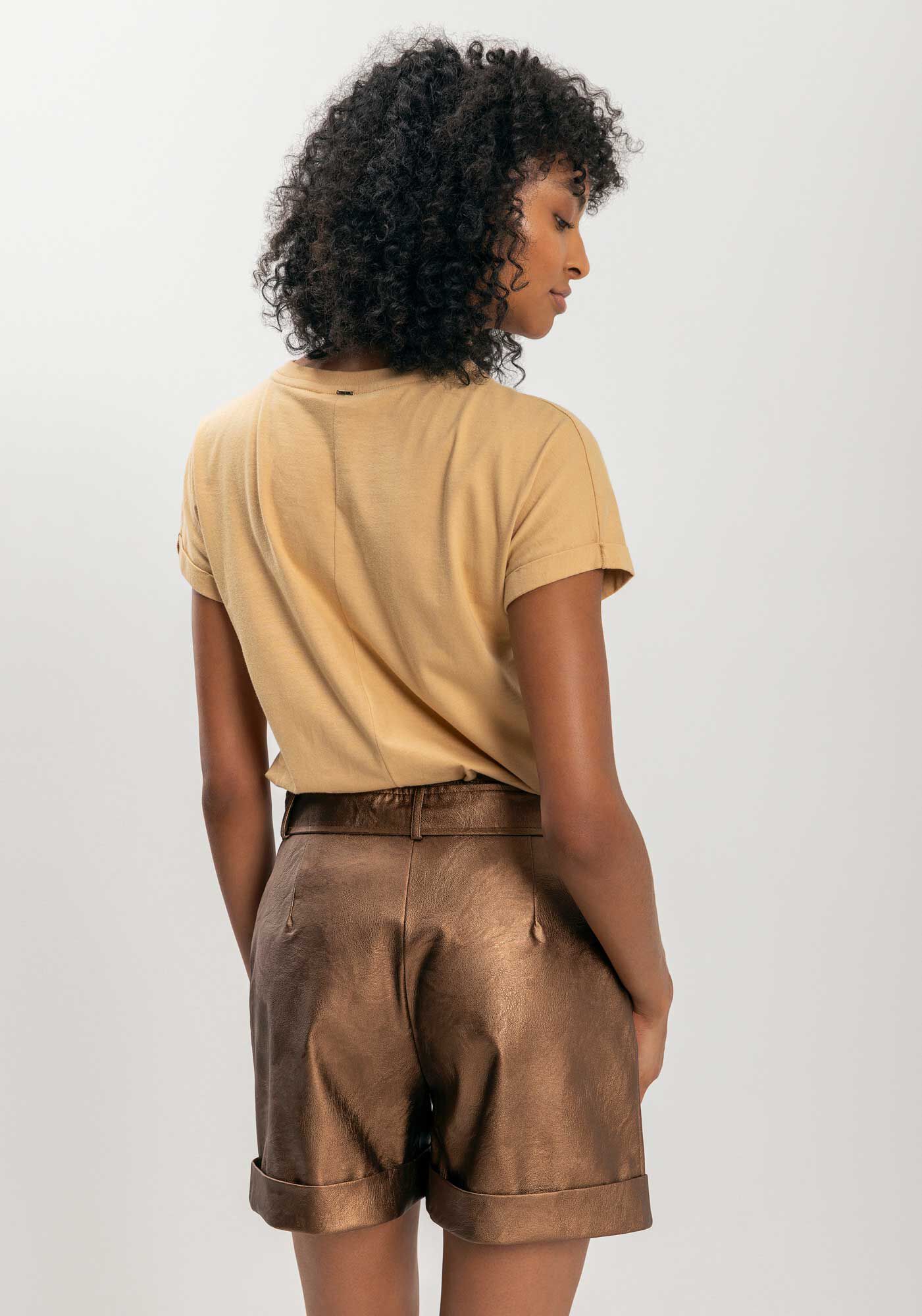 Blusa T-shirt De Mangas Curtas Com Estampa E Paet&ecirc;s, , large.