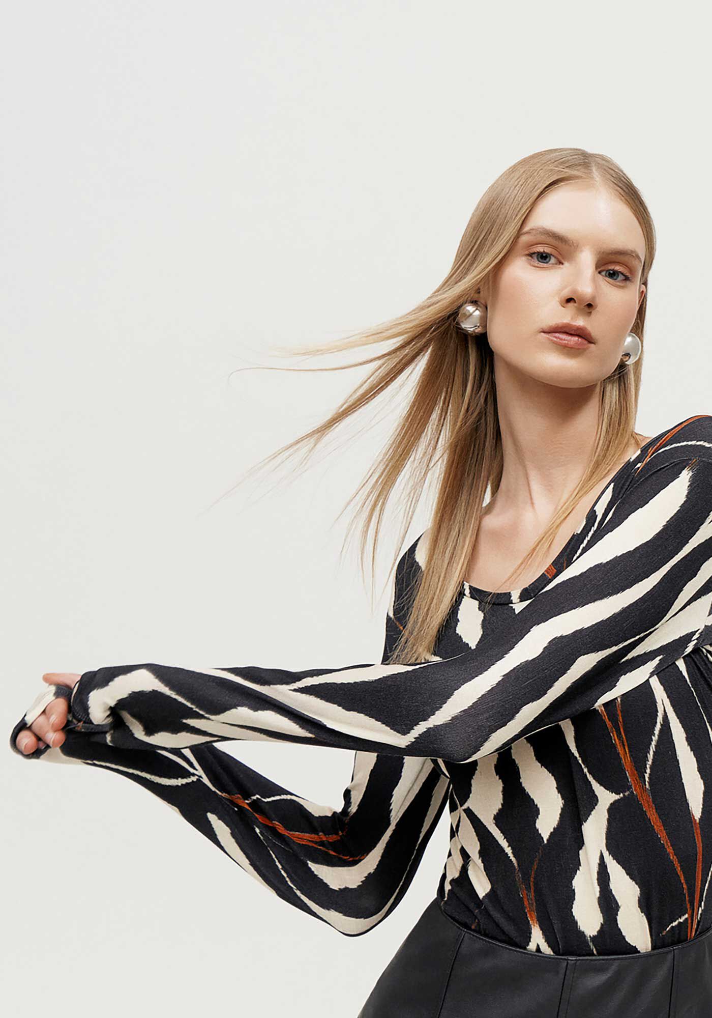 Blusa Manga Longa em Malha Viscose Estampada, , large.