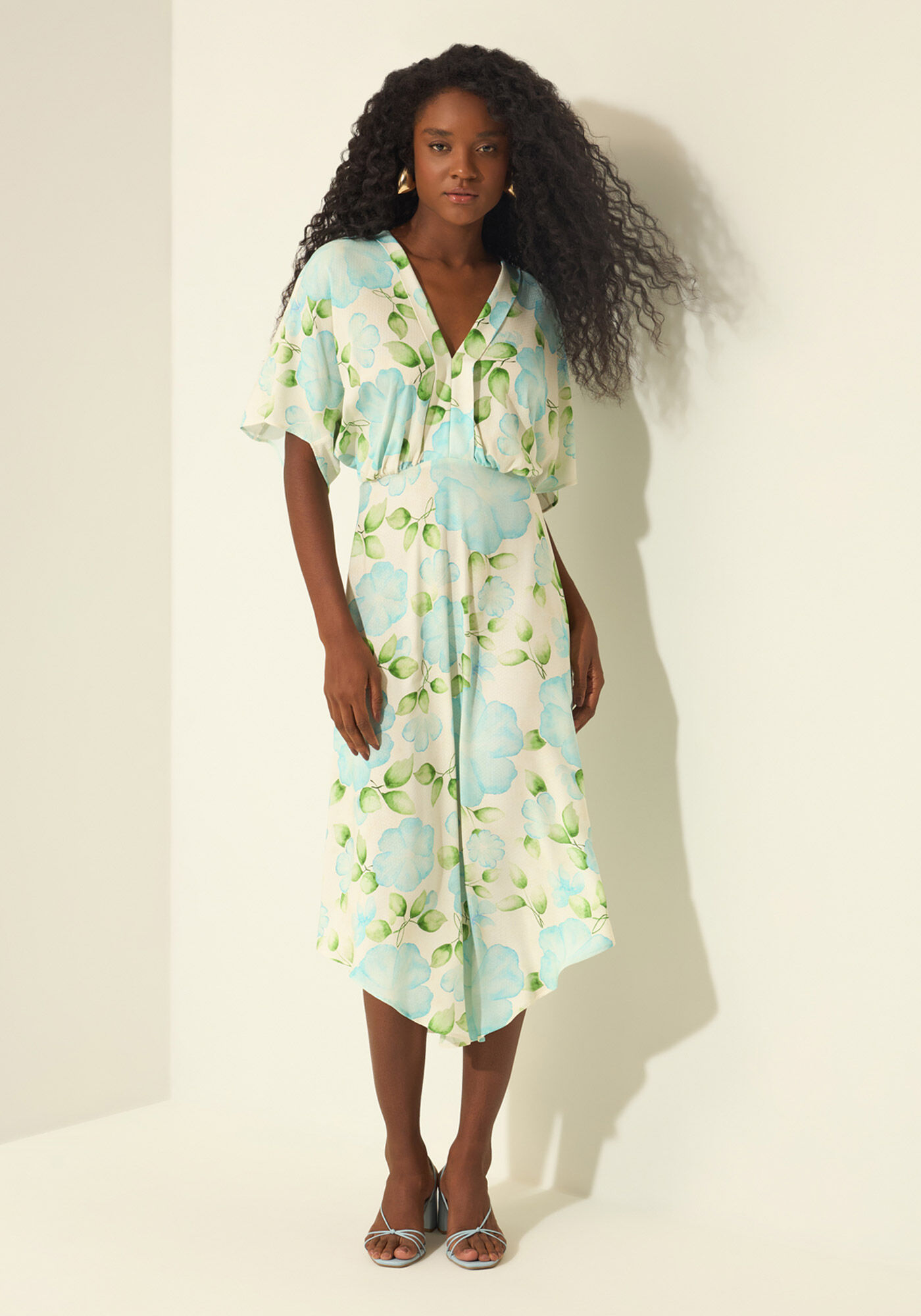 Vestido Estampado De Mangas Curtas Com Decote Em V, AQUARELA BEGE, large.