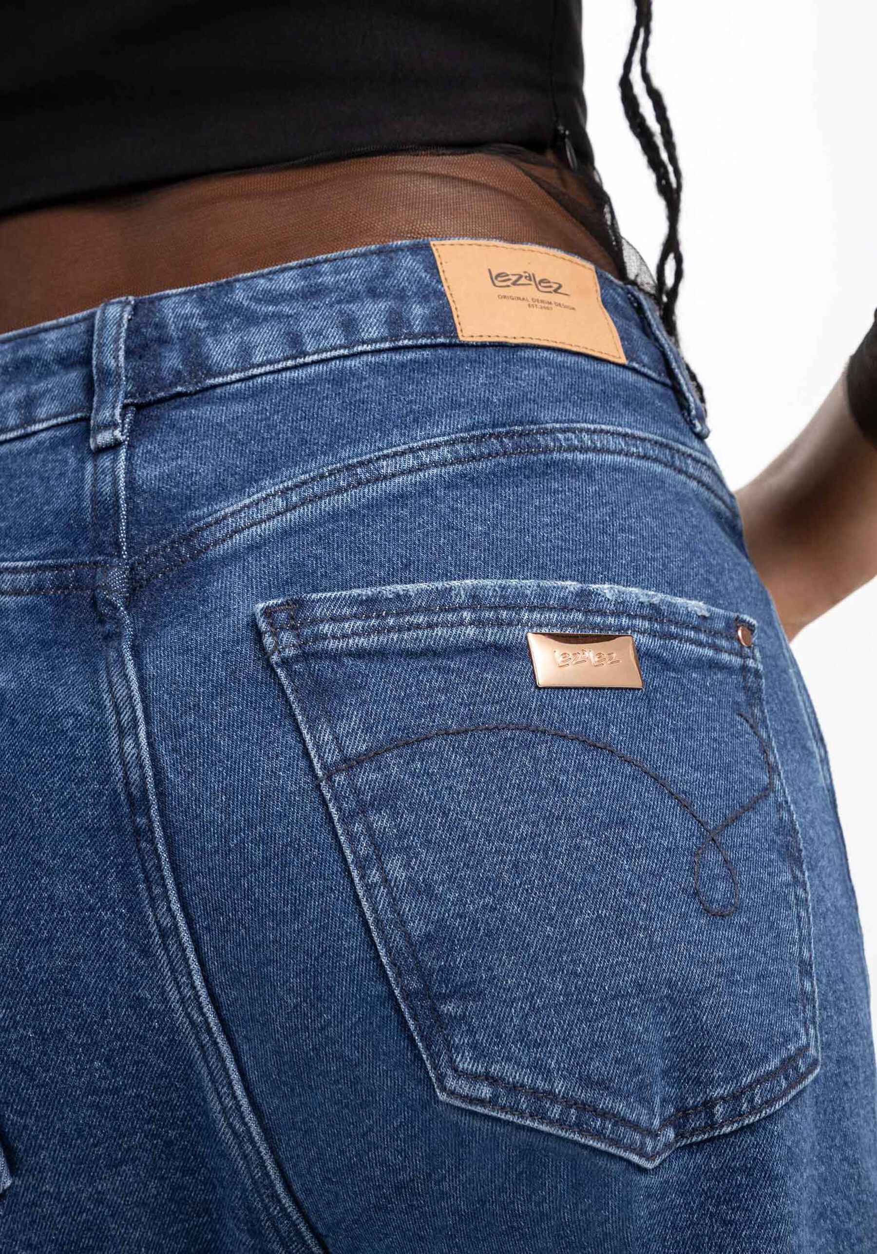 Calça Jeans Mom Super Alta com Elasticidade, . Calça Jeans Mom Super Alta com Elasticidade, , large.
