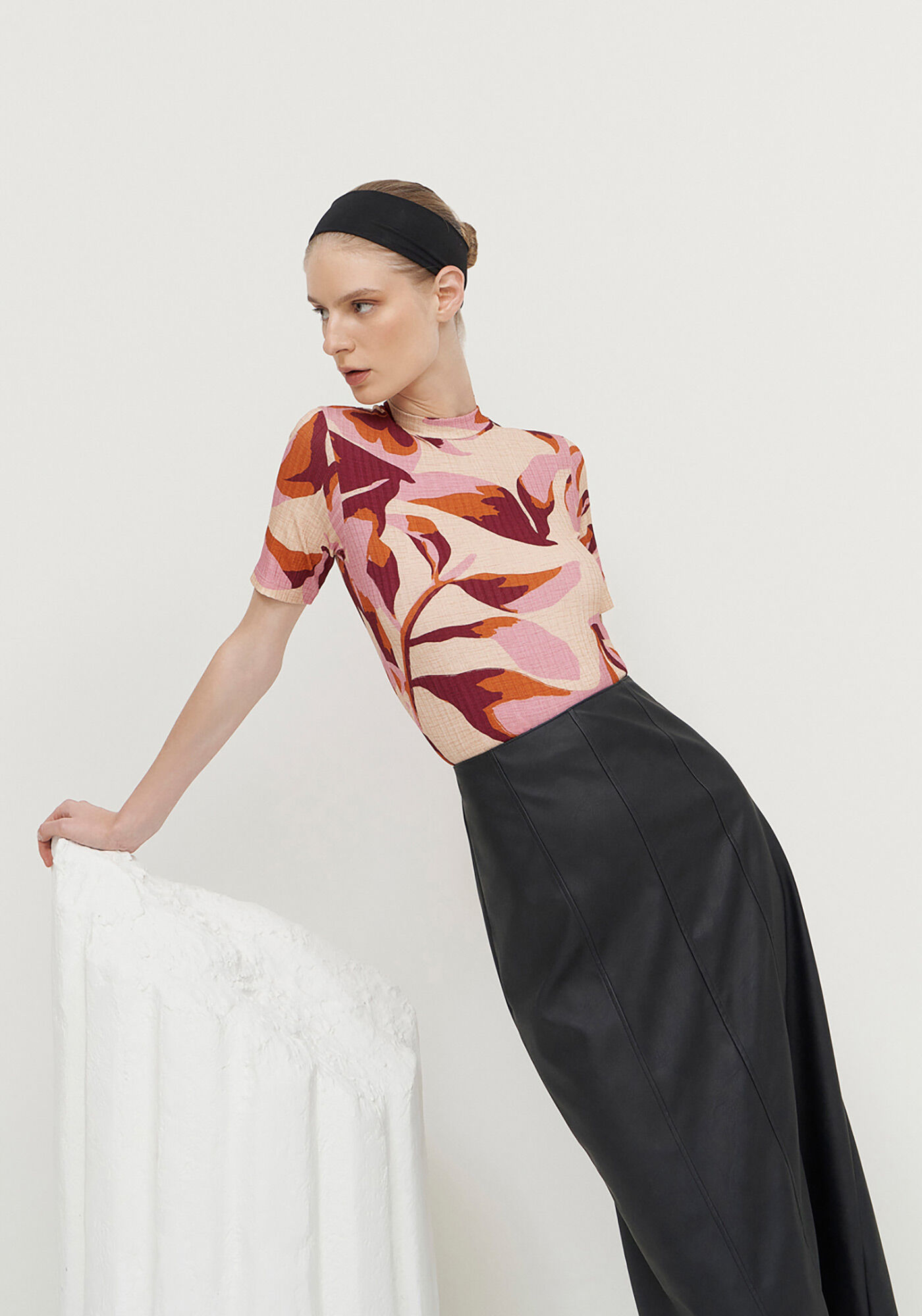 Blusa Canelada Estampada com Gola, PINK PETALS, large.