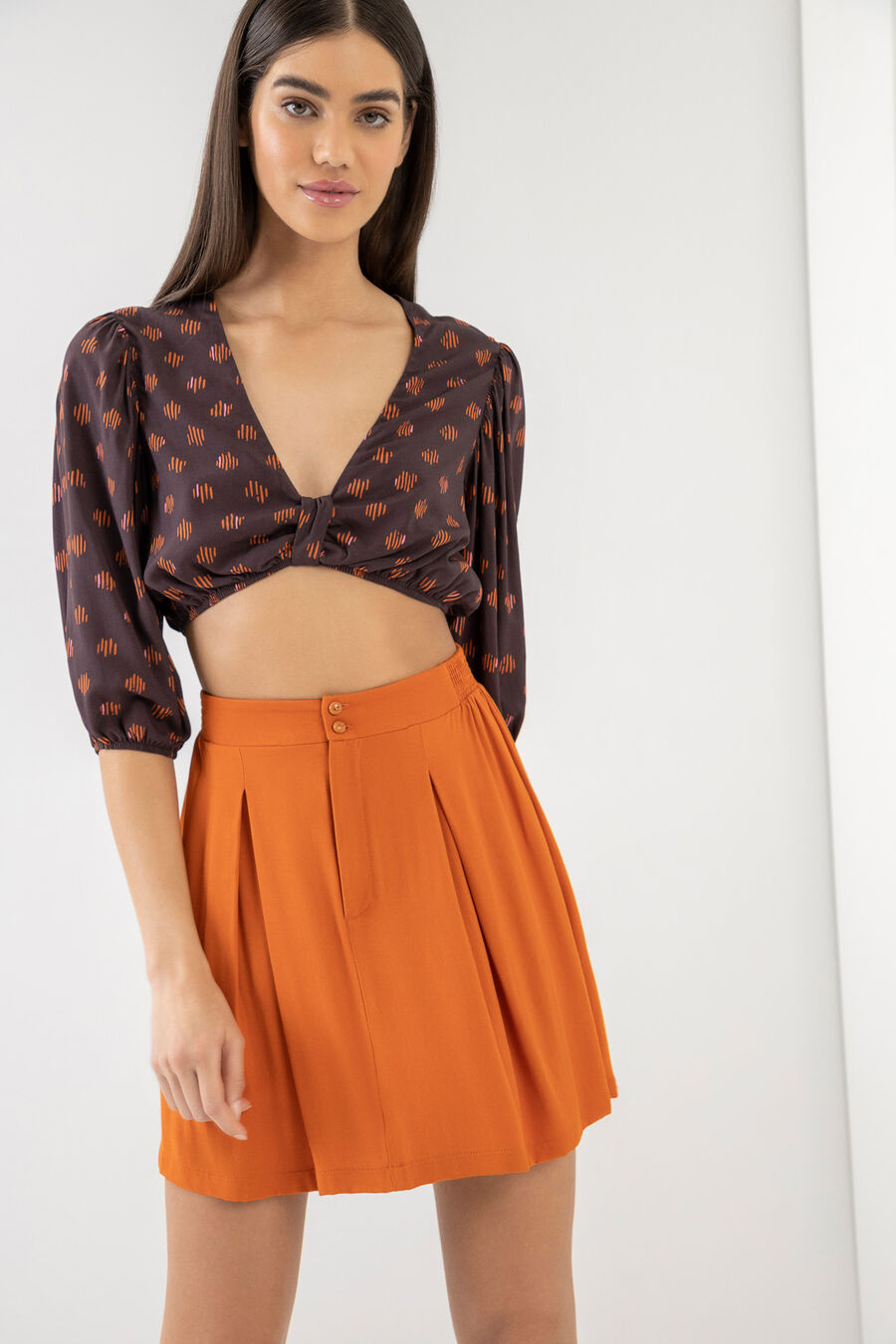 Saia Curta em Viscose com Pregas, . Saia Curta em Viscose com Pregas, , large.