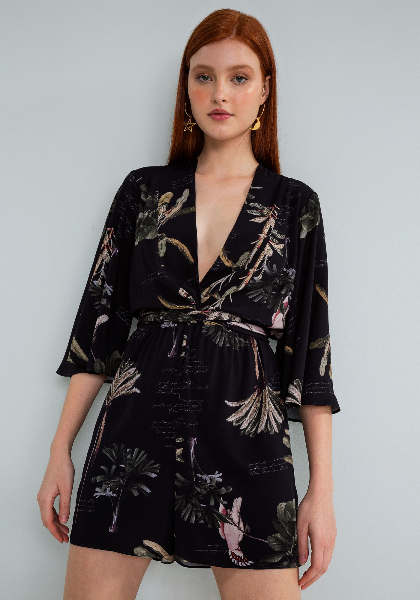 Macac&atilde;o Curto La&ccedil;o Estampada, POESIA, large.