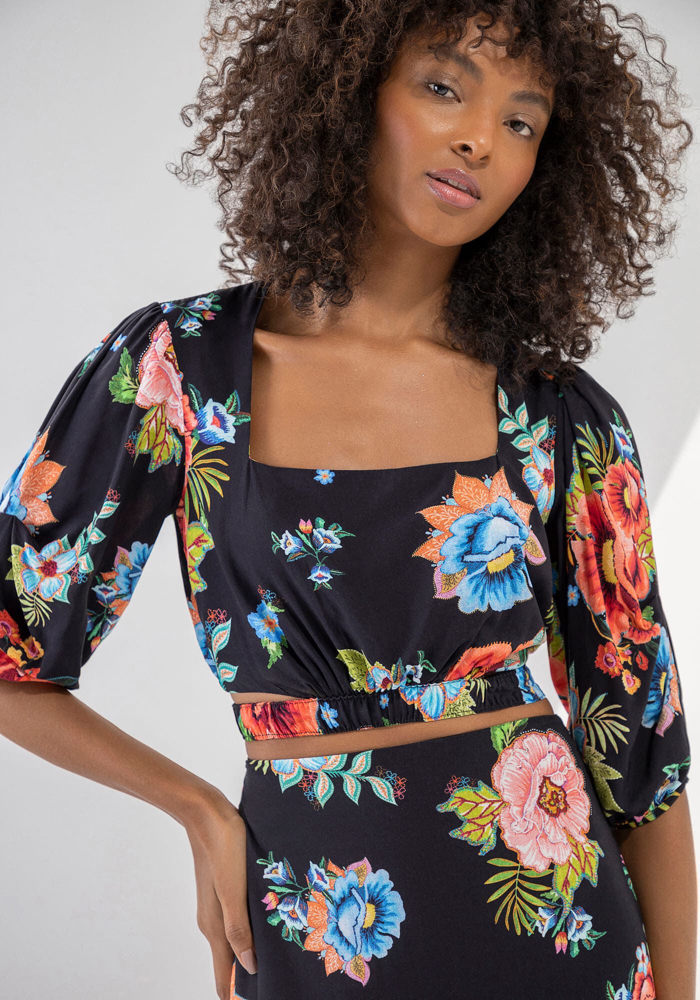 Blusa Manga Bufante Estampada com Cut Out, , large.