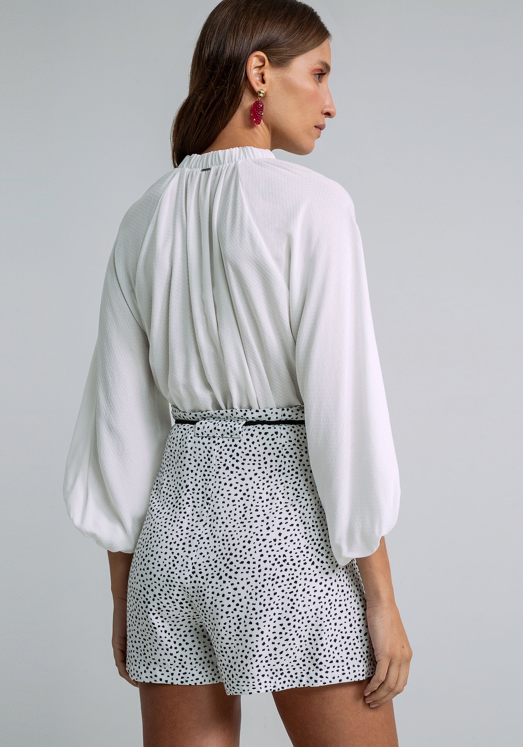 Blusa Cropped Manga 3/4 Bufante, OFF WHITE. Blusa Cropped Manga 3/4 Bufante, OFF WHITE, large.