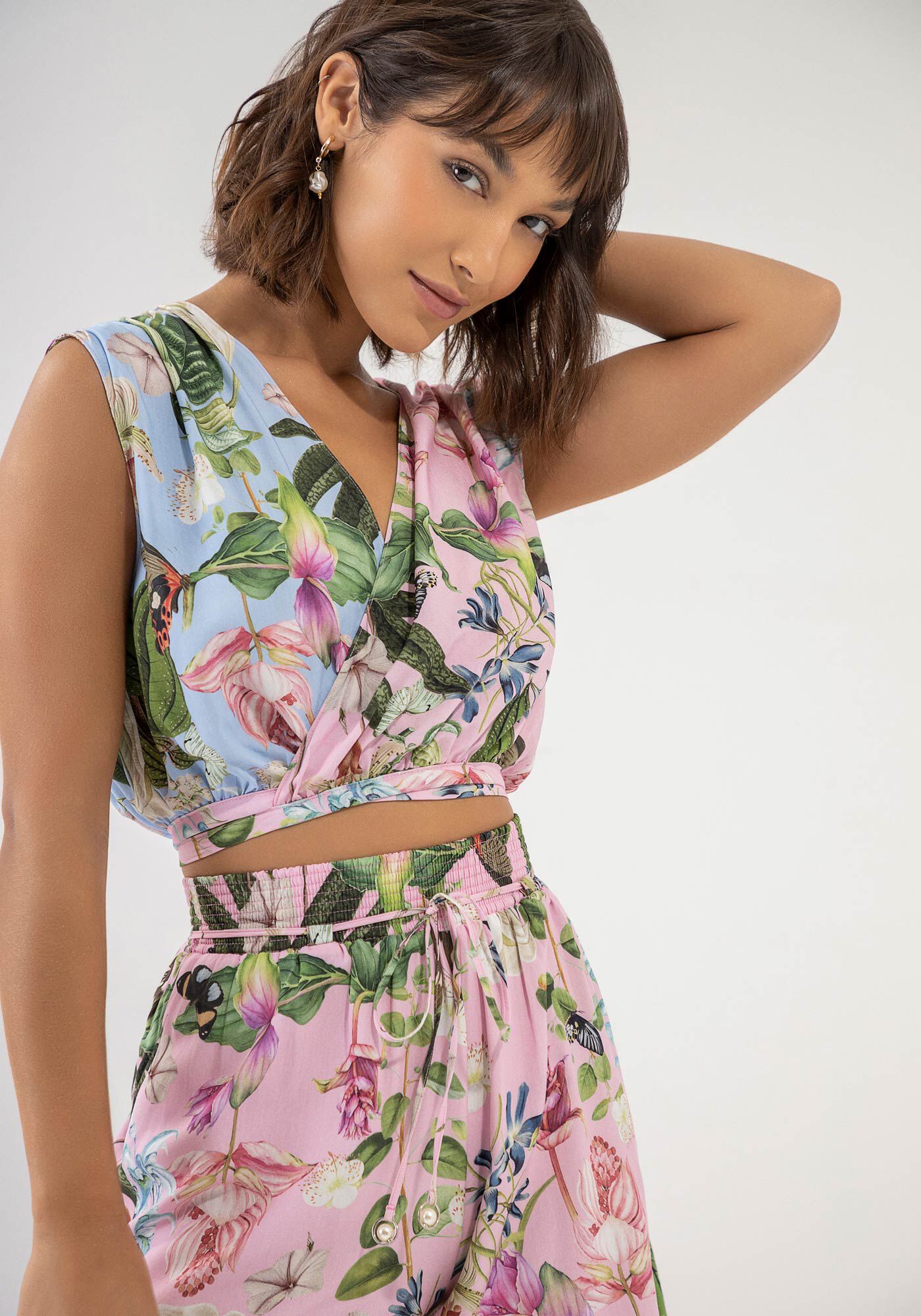 Blusa Transpassada Cropped Estampada com Amarra&ccedil;&atilde;o, MAHAL, large.