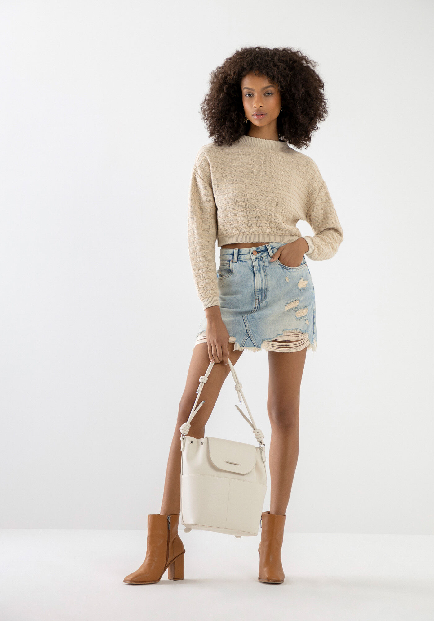 Blus&atilde;o Cropped em Tric&ocirc; com Textura, BEGE GINGER, large.