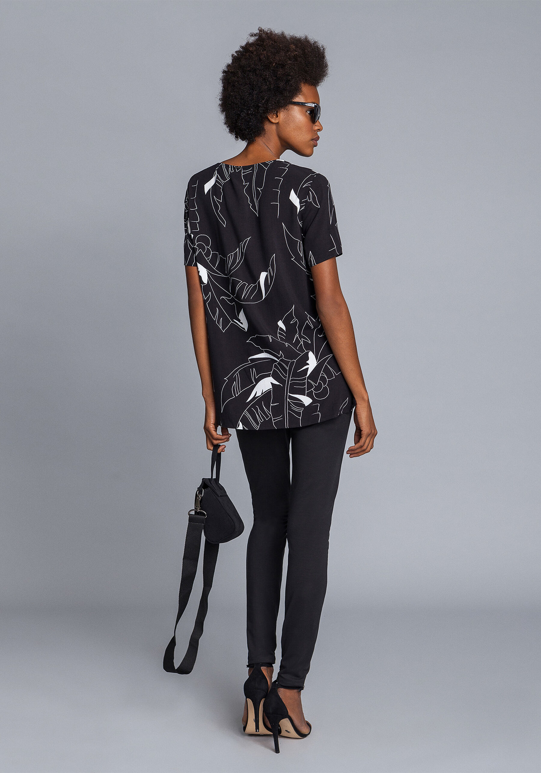 Blusa Estampada Decote V, . Blusa Estampada Decote V, , large.