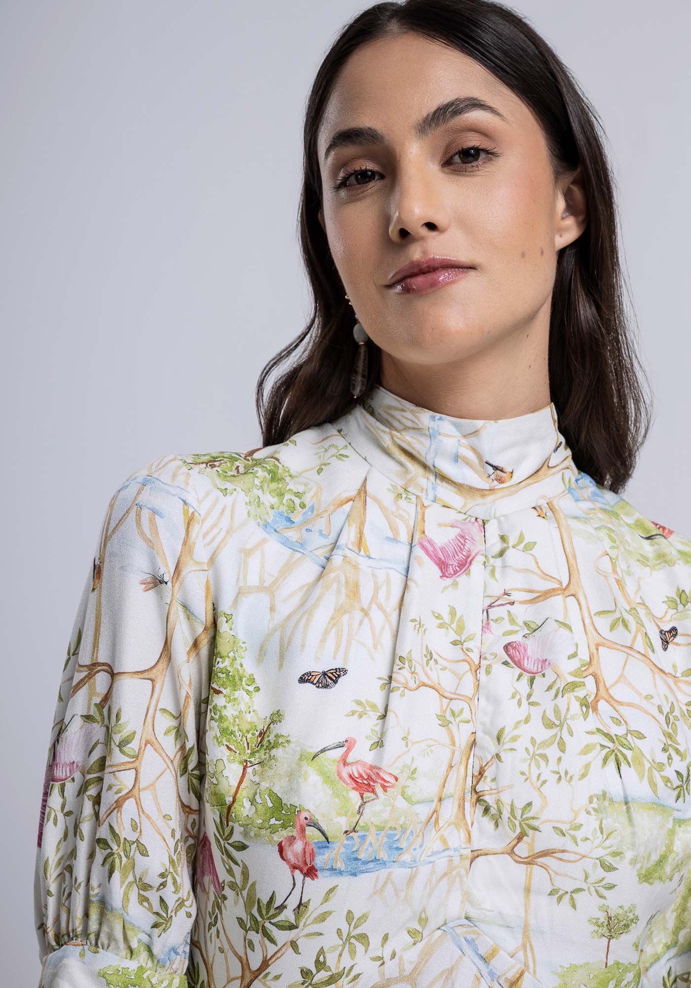 Vestido Midi Gola Alta Franzido e Fenda, MANGUEZAL, large.