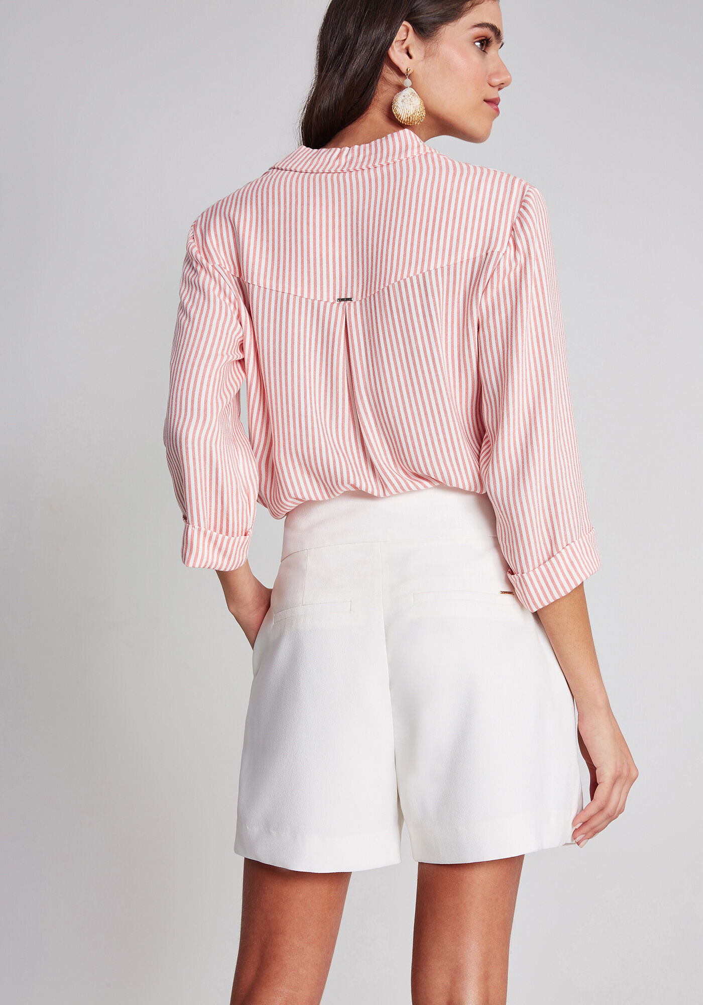 Shorts Cintura Alta Bot&otilde;es, , large.