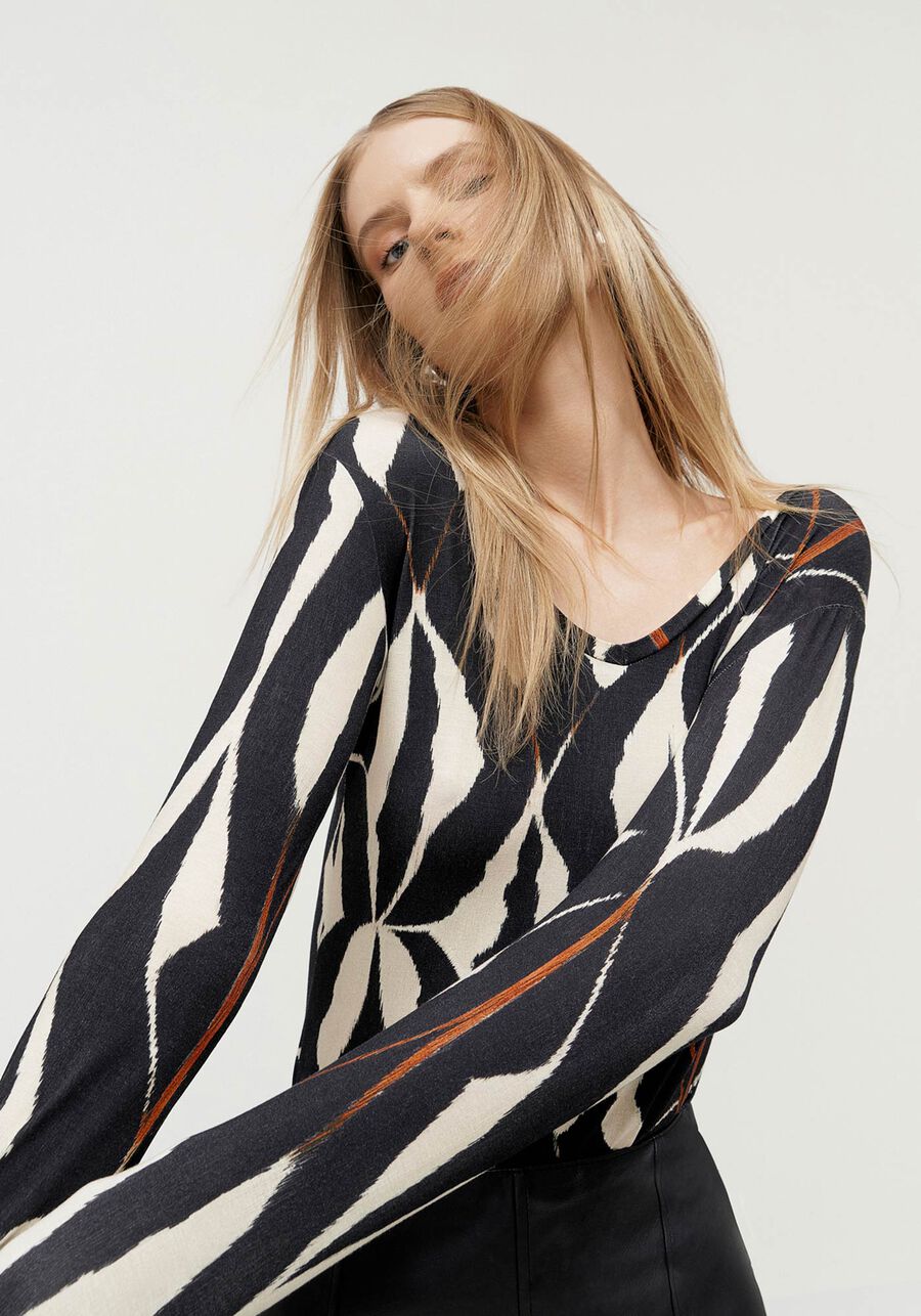 Blusa Manga Longa em Malha Viscose Estampada, . Blusa Manga Longa em Malha Viscose Estampada, , large.