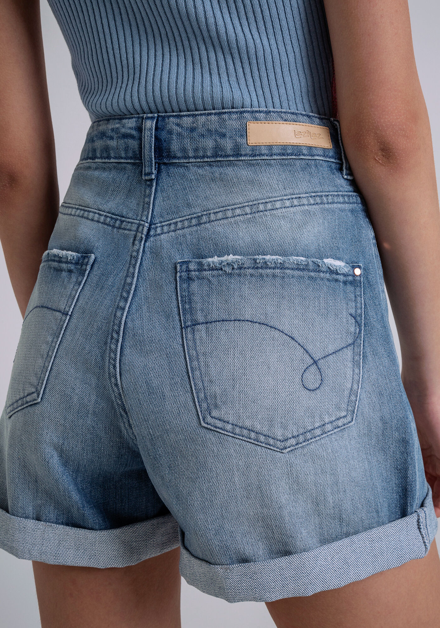 Shorts Jeans Cintura Alta com Pregas, , large.