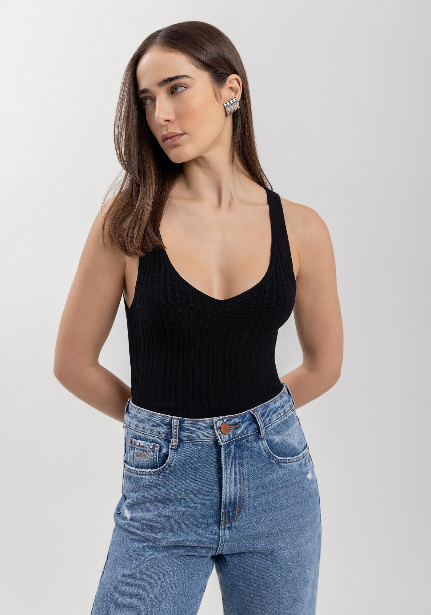 Blusa Cropped De Al&ccedil;as Com Decote Em V Em Malha De Tric&ocirc;, , large.