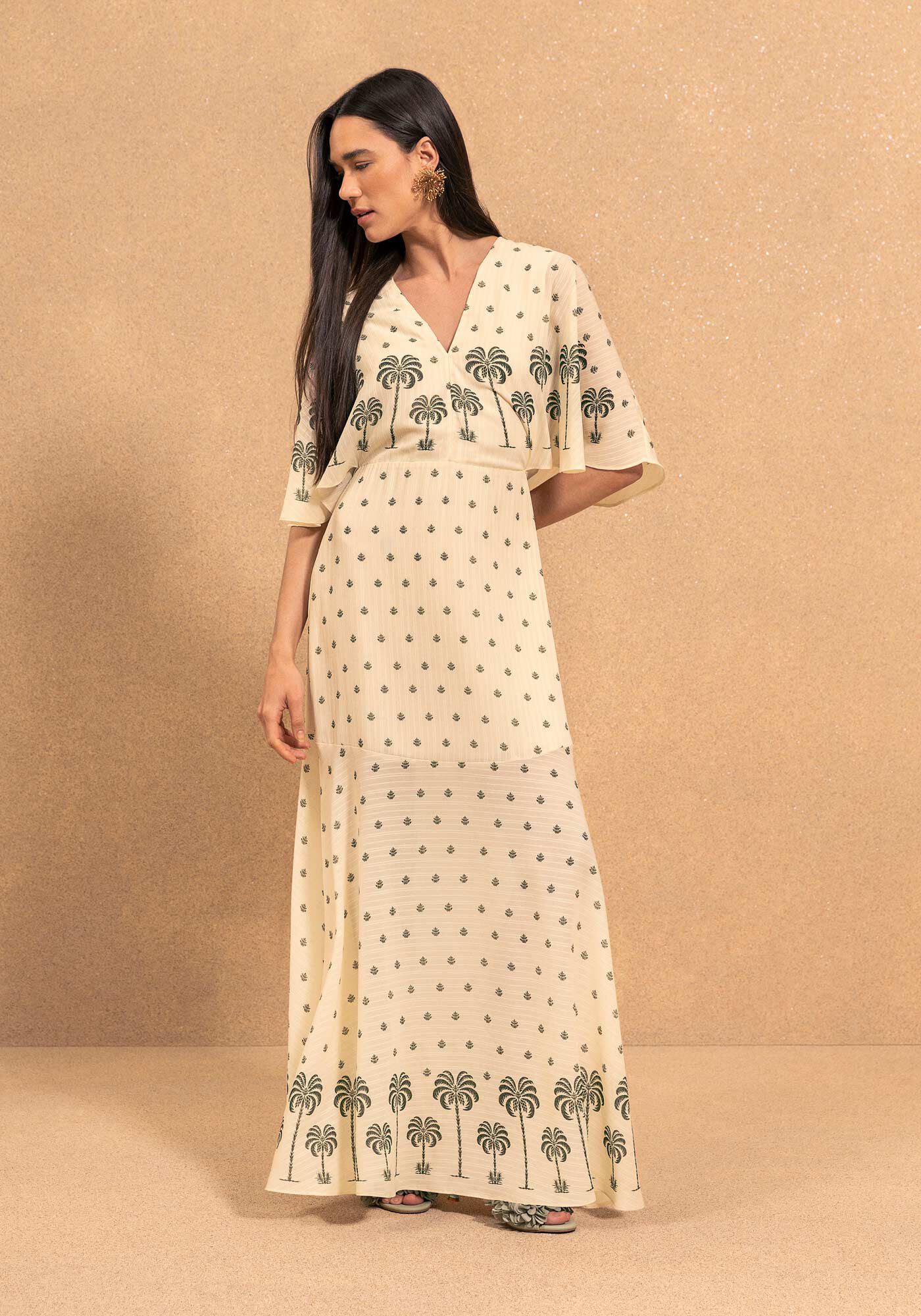 Vestido Longo Estampado Com Decote Em V E Mangas Amplas, BEGE ALHAMBRA, large.