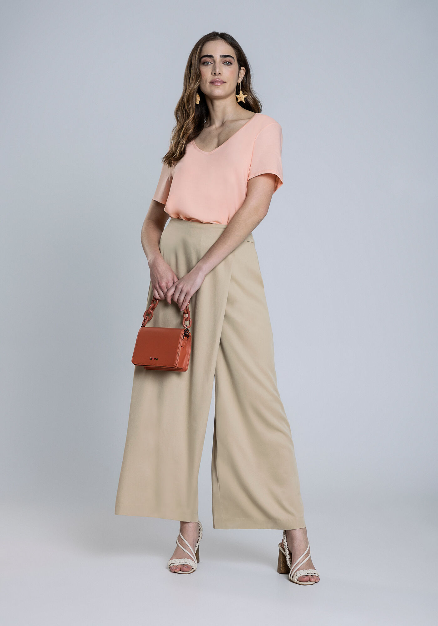 Blusa Manga Curta em Meia Malha com Decote V, , large.