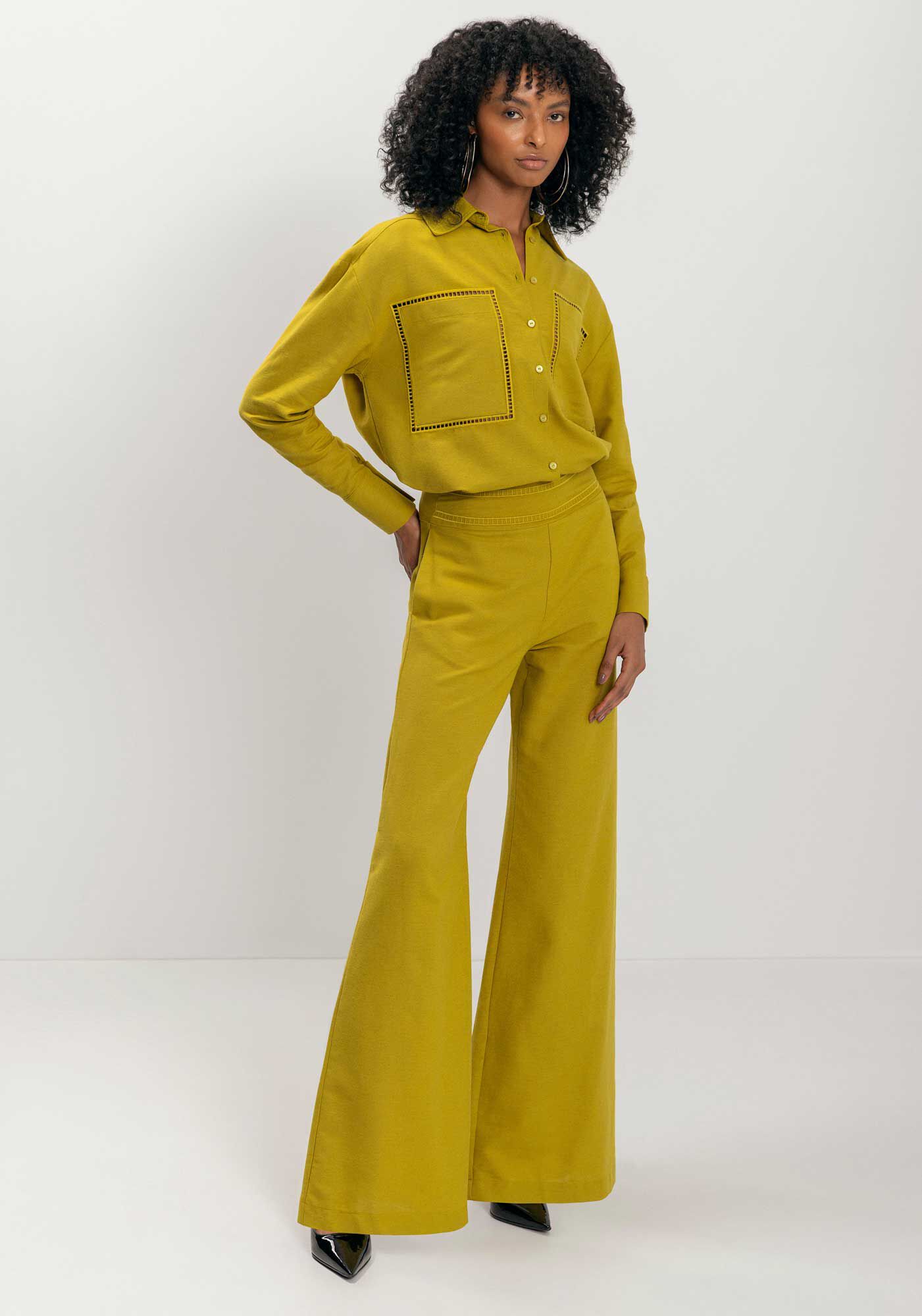 Cal&ccedil;a Pantalona Com Cintura Alta E C&oacute;s Bordado, , large.