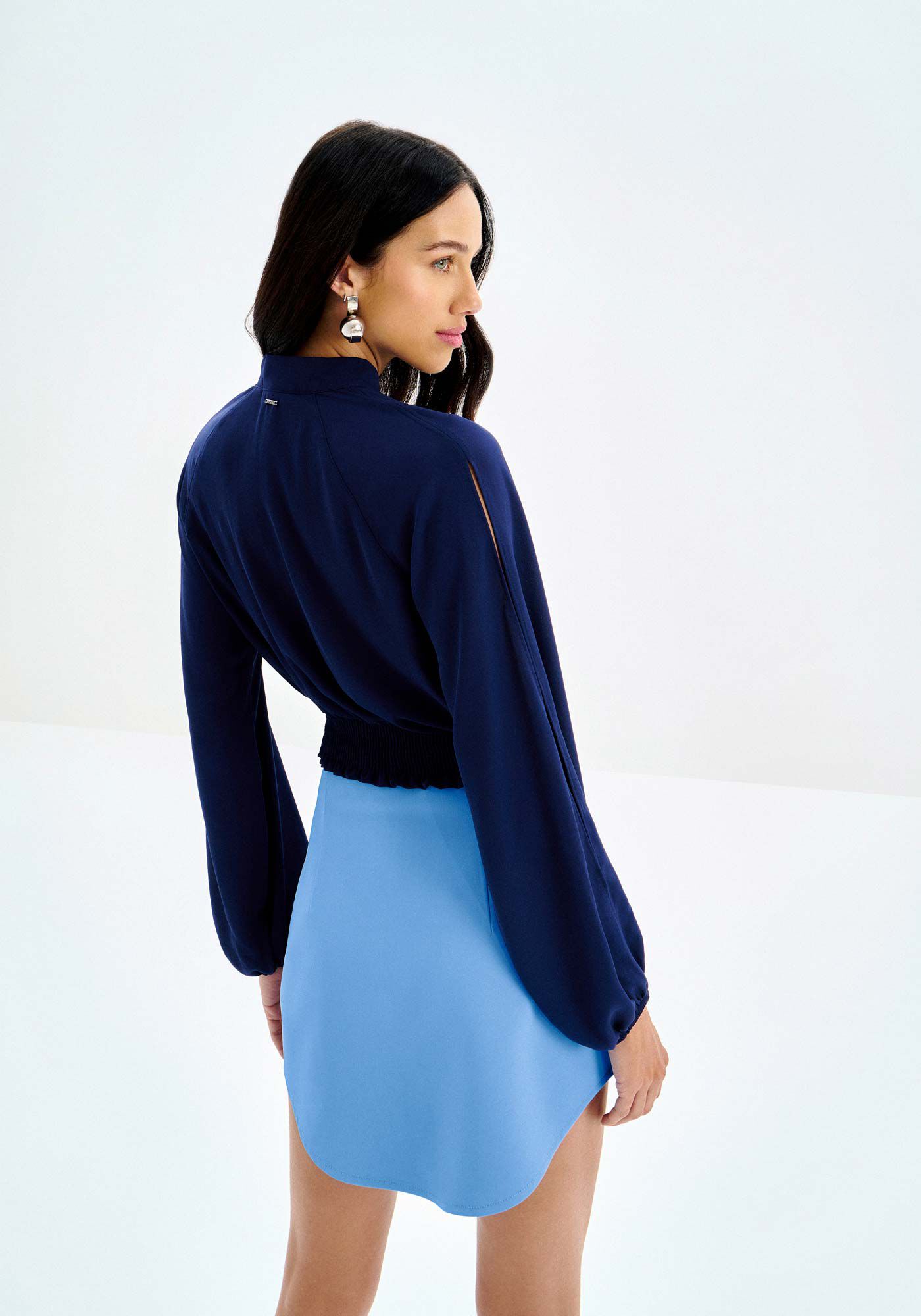 Blusa Manga Longa em Crepe com Amarra&ccedil;&atilde;o Gola, , large.