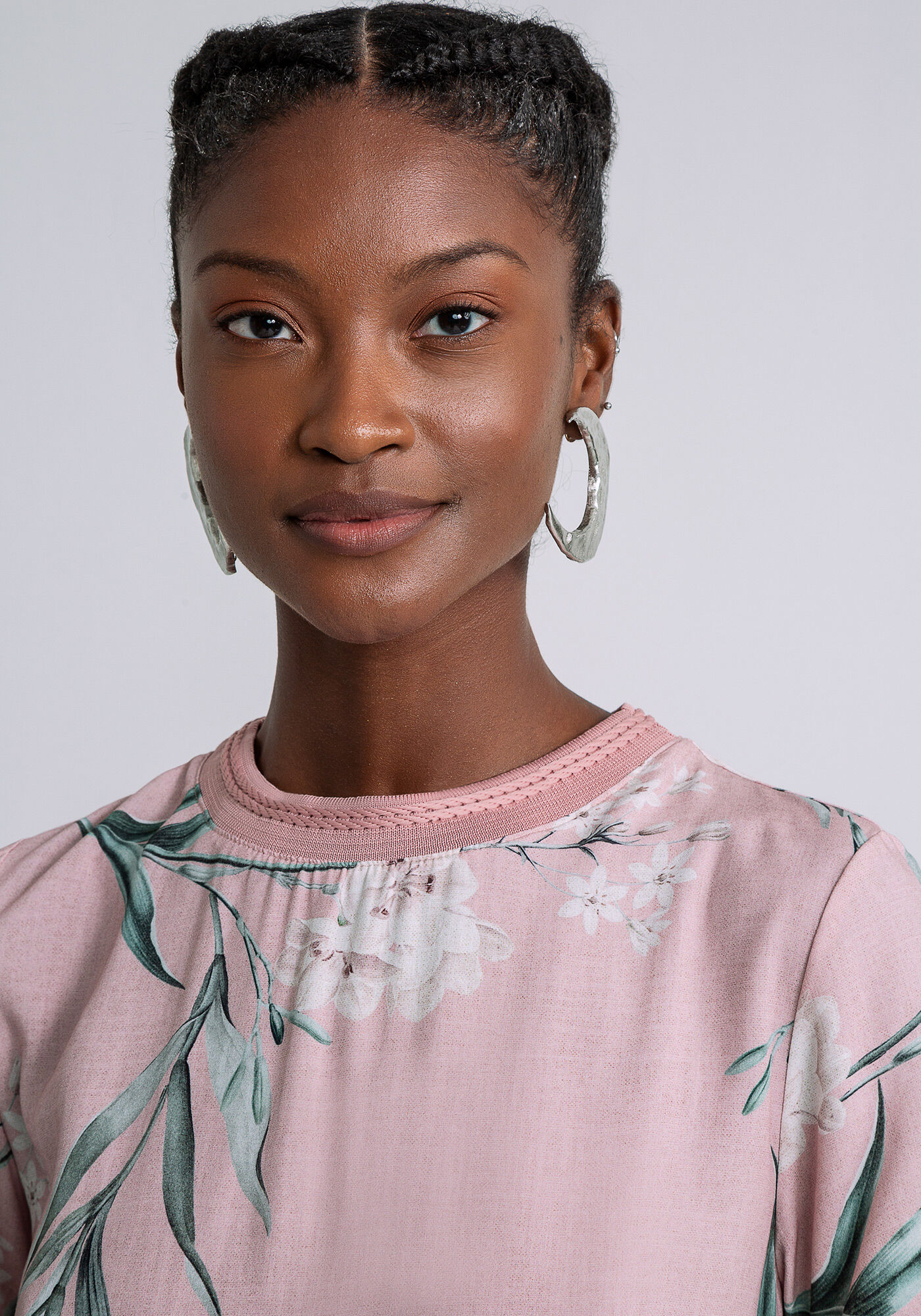 Blusa Detalhe Gola Estampada, LIRIOS, large.