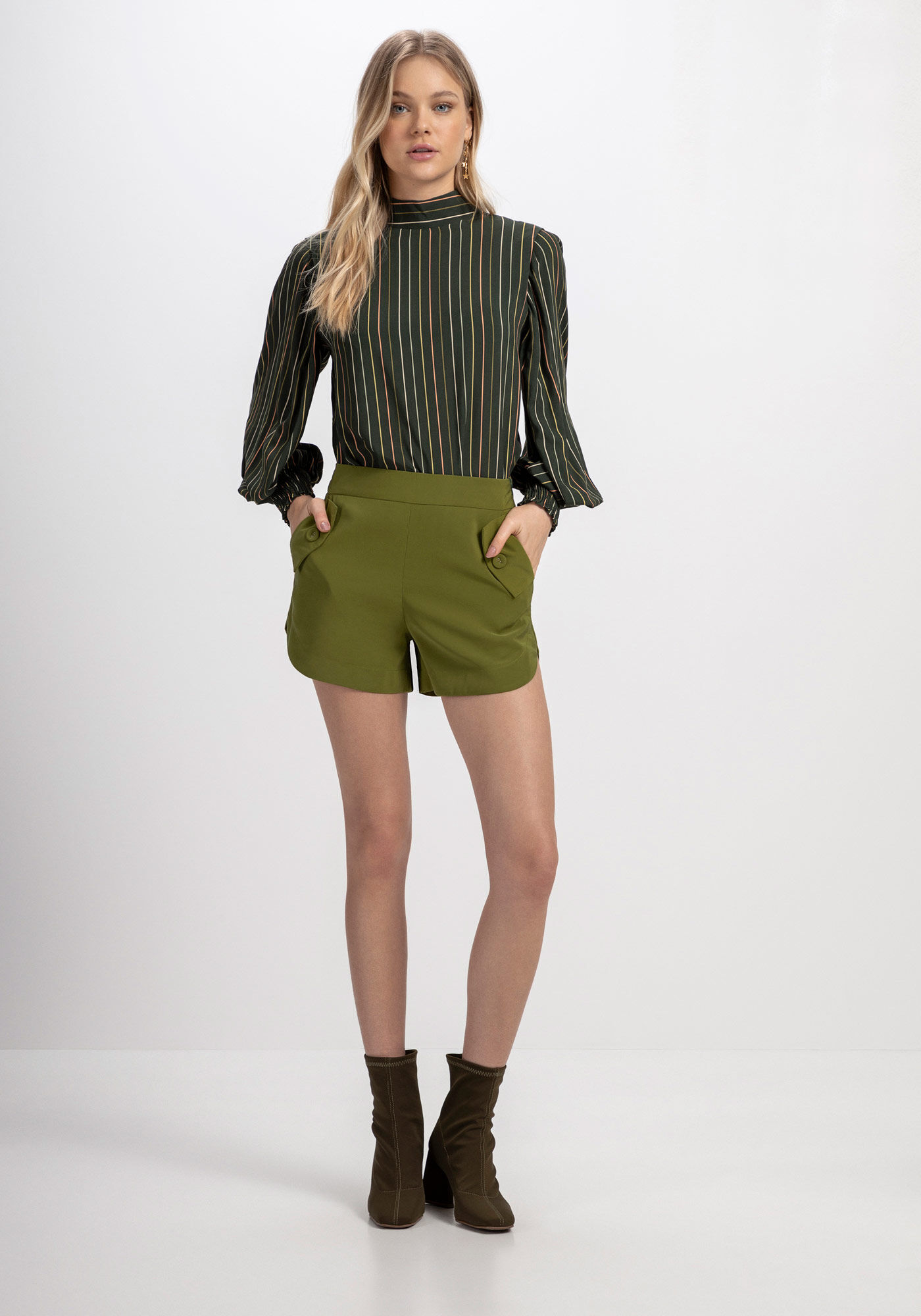 Blusa Manga Bufante em Viscose com Gola Alta, , large.