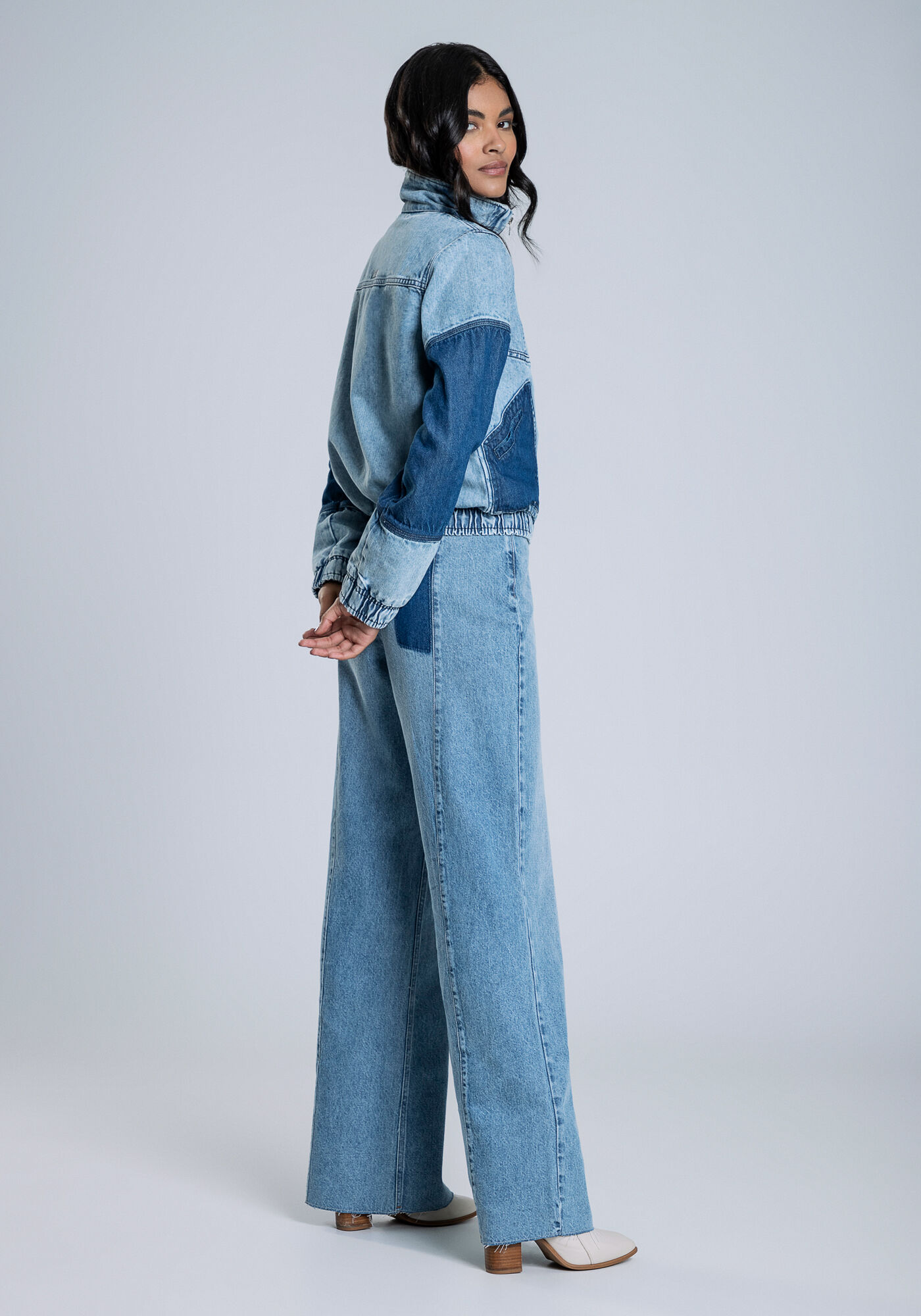 Jaqueta Jeans com Recortes Contraste, JEANS, large.