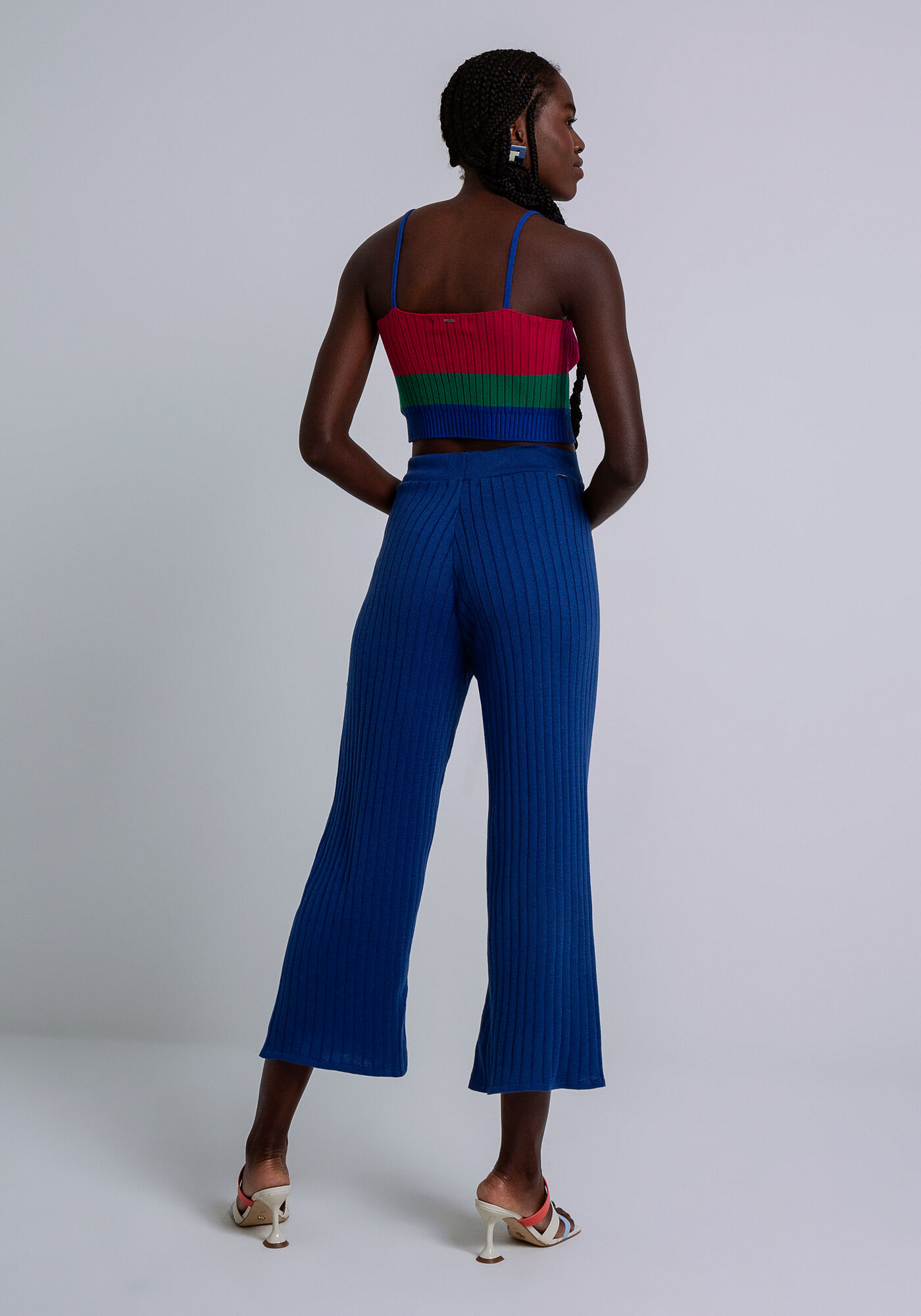 Calça store pantacourt larga