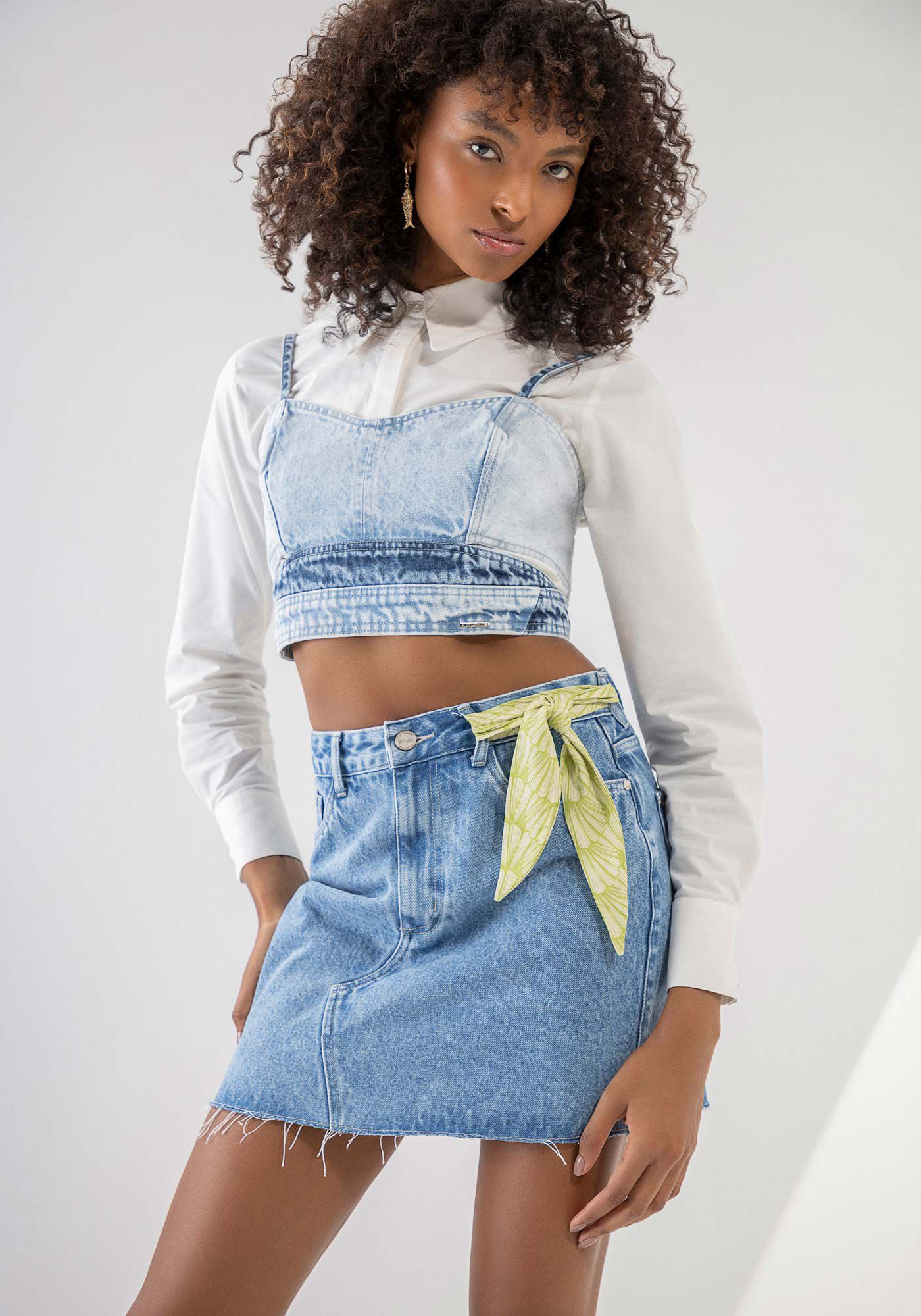 Saia jeans preta sales curta