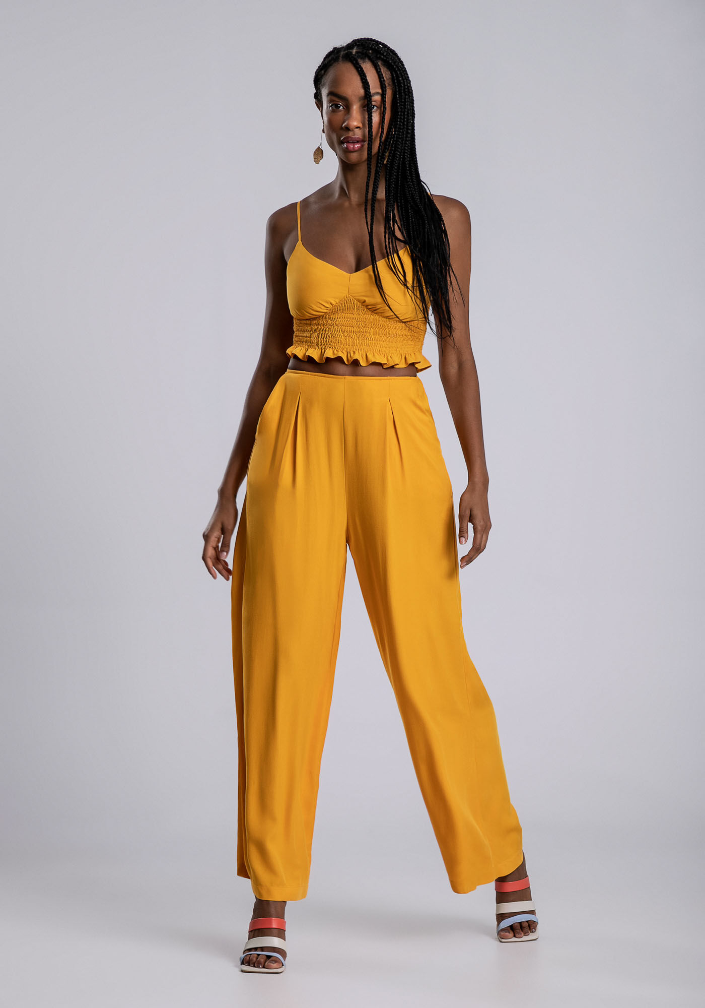 Calça pantalona com pregas store