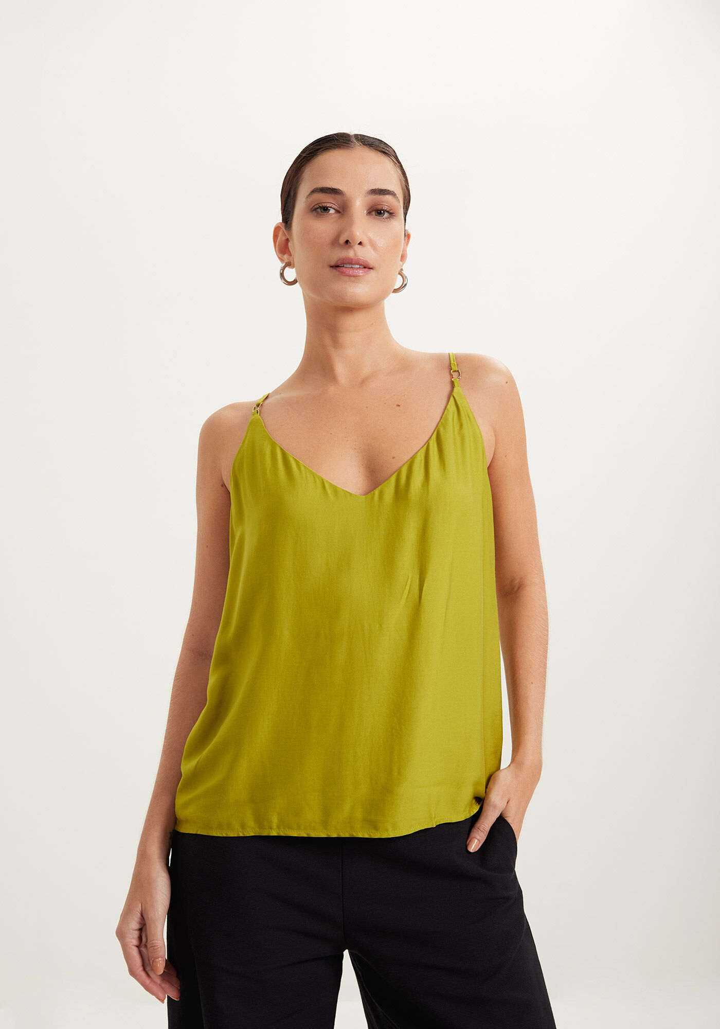 Blusa B&aacute;sica De Al&ccedil;as Finas Com Decote V Em Viscose, VERDE NEW SOFT, large.