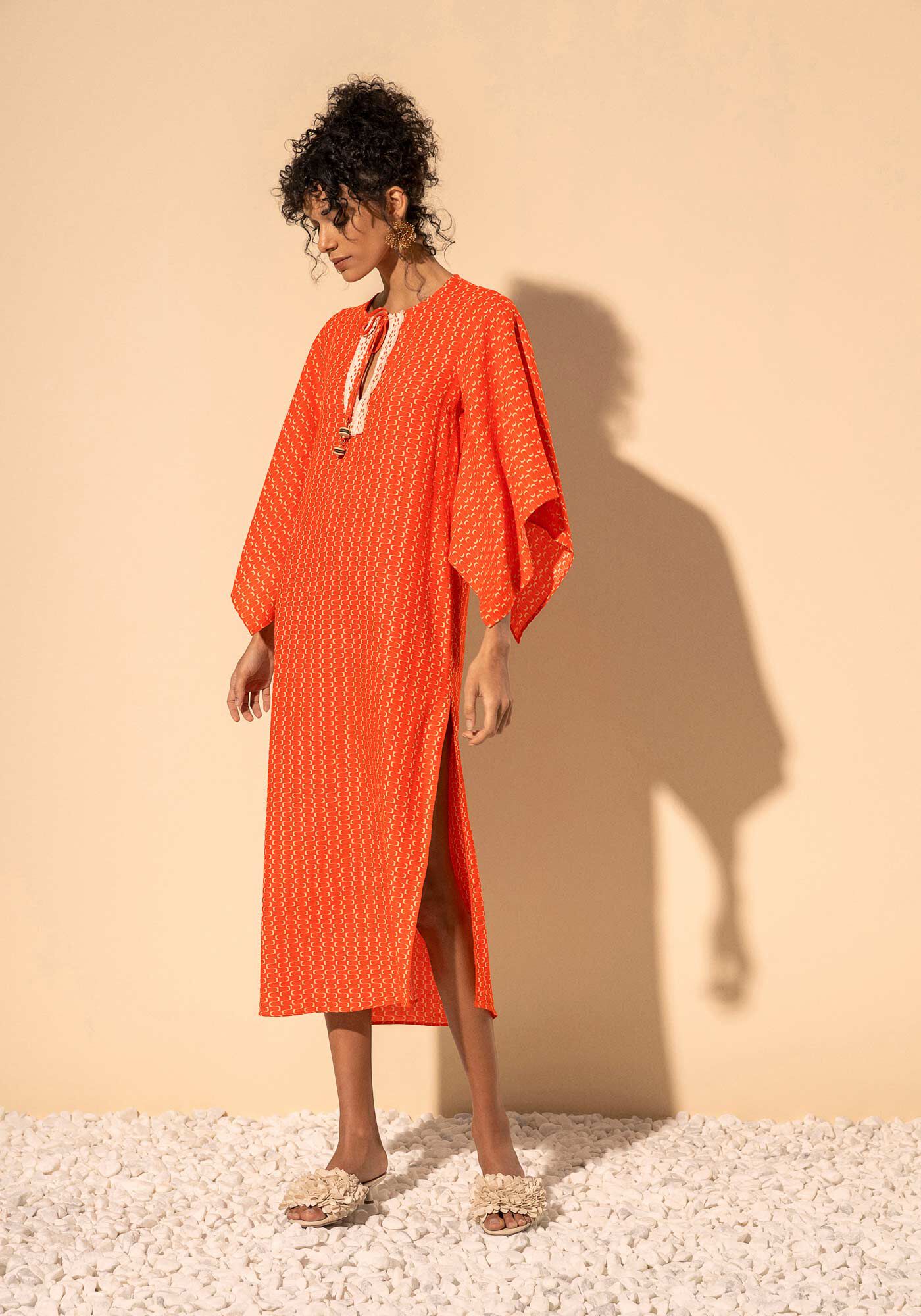 Vestido Estampado Ch&aacute; Com Mangas Amplas E Amarra&ccedil;&atilde;o, ONDAS LARANJA, large.