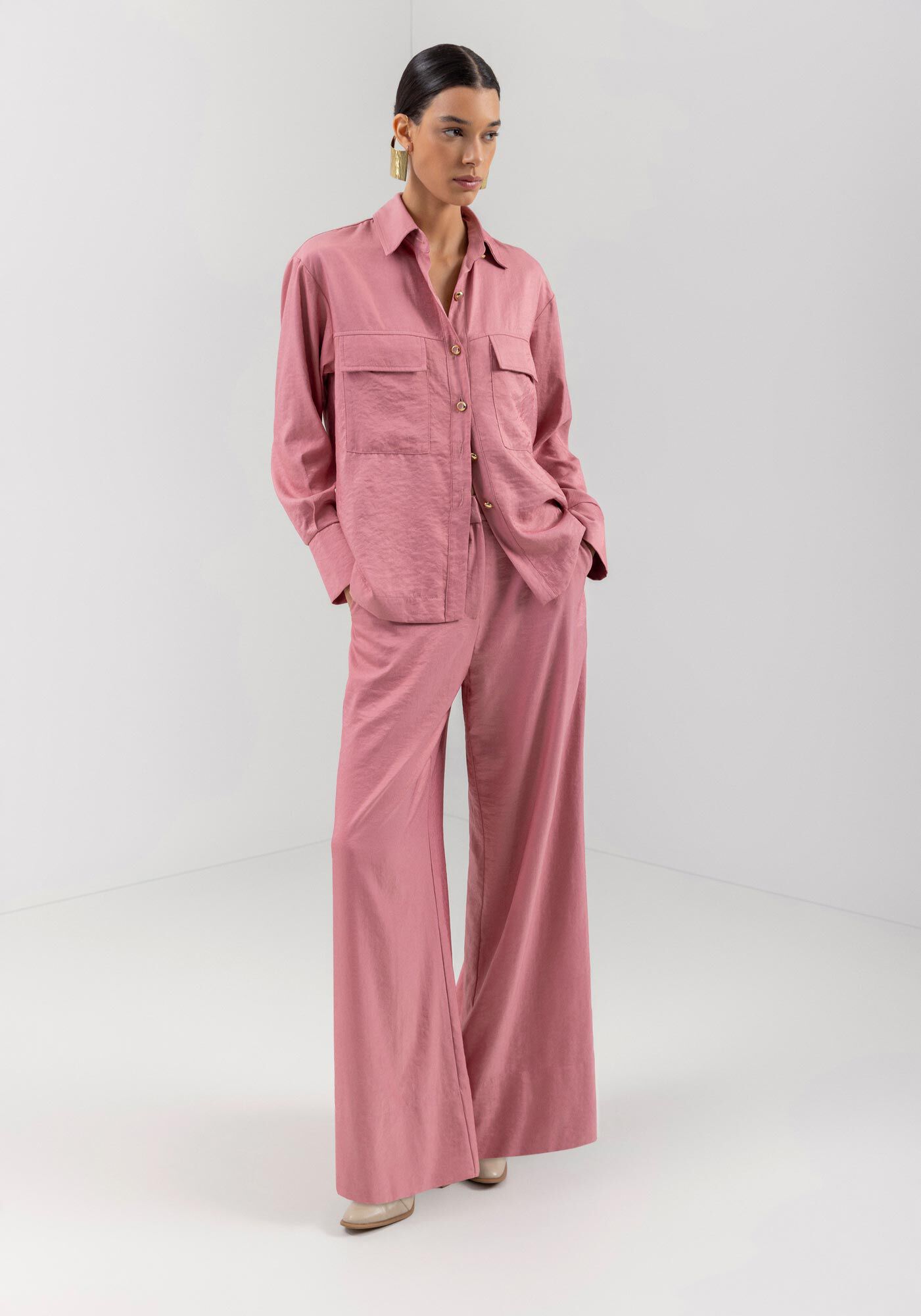 Camisa Alongada Com Bolsos Frontais E Fendas Nos Punhos, ROSA LAVANDER, large.