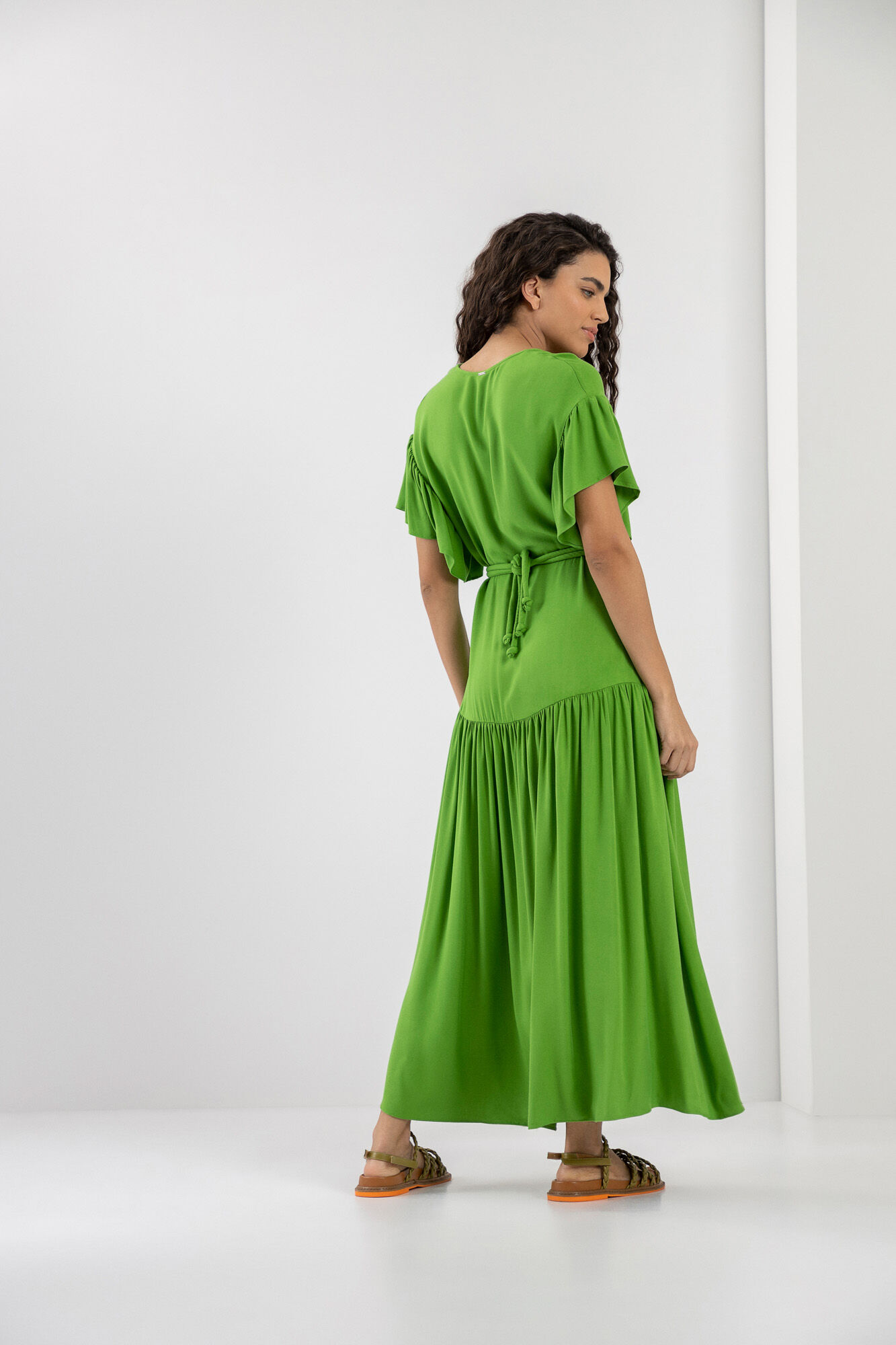 Vestido Midi Amplo em Viscose com Cinto, , large.