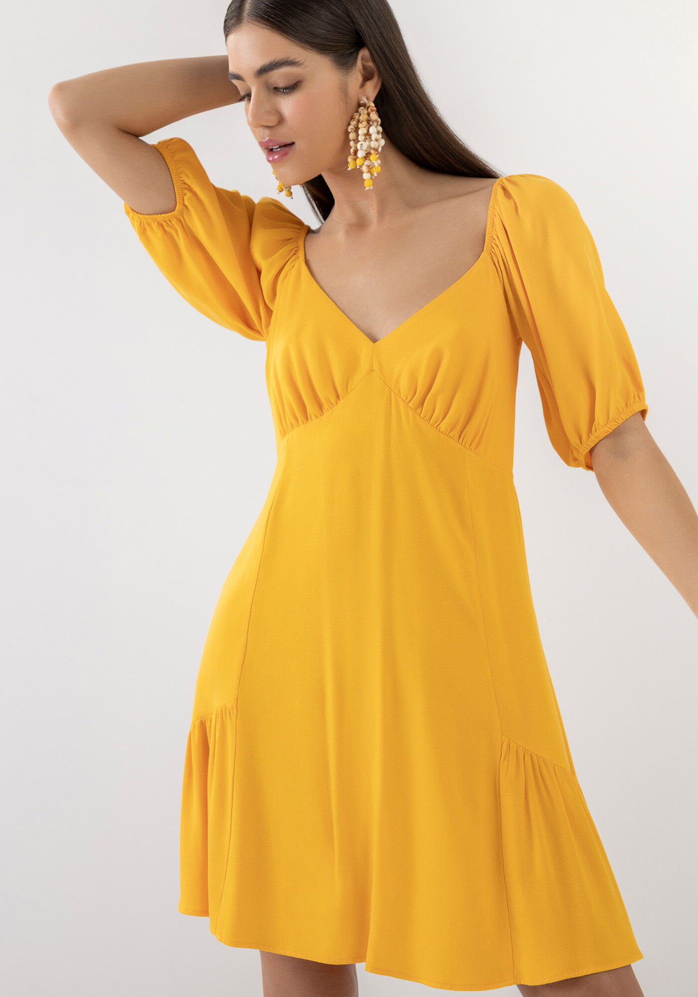 Vestido Curto Manga Bufante em Crepe com Franzido, , large.