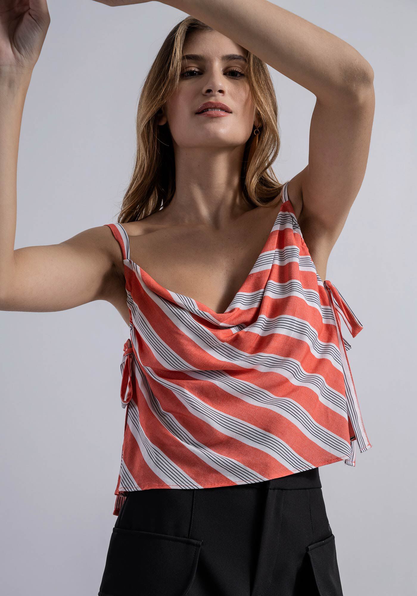 Blusa Decote Drapeado em Viscose com Amarra&ccedil;&atilde;o, , large.