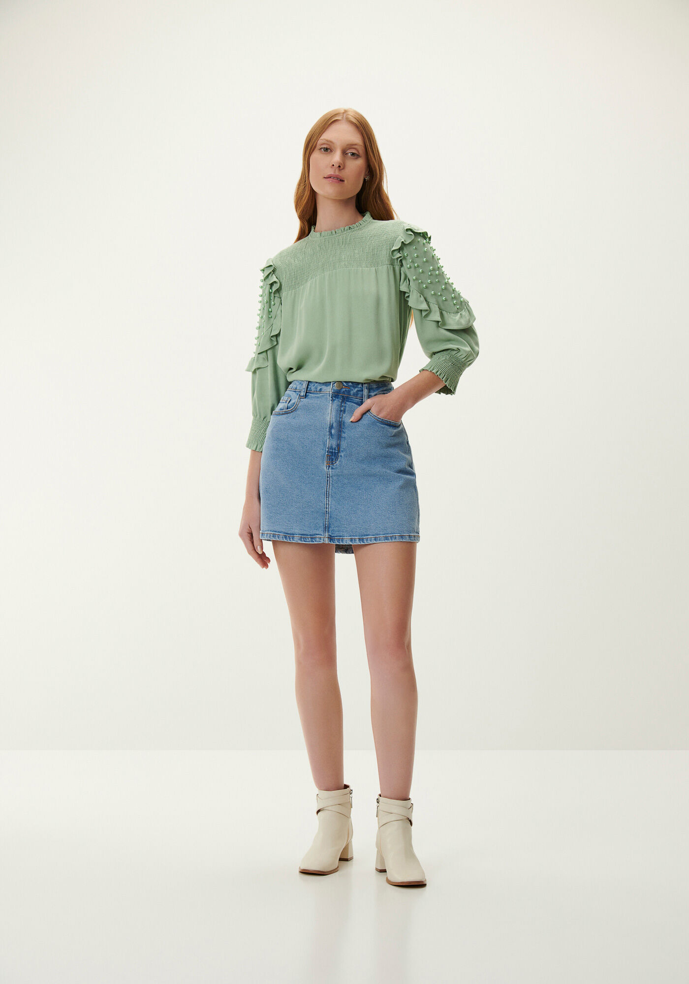 Blusa Manga 3/4 em Crepe com Babado e P&eacute;rolas, , large.