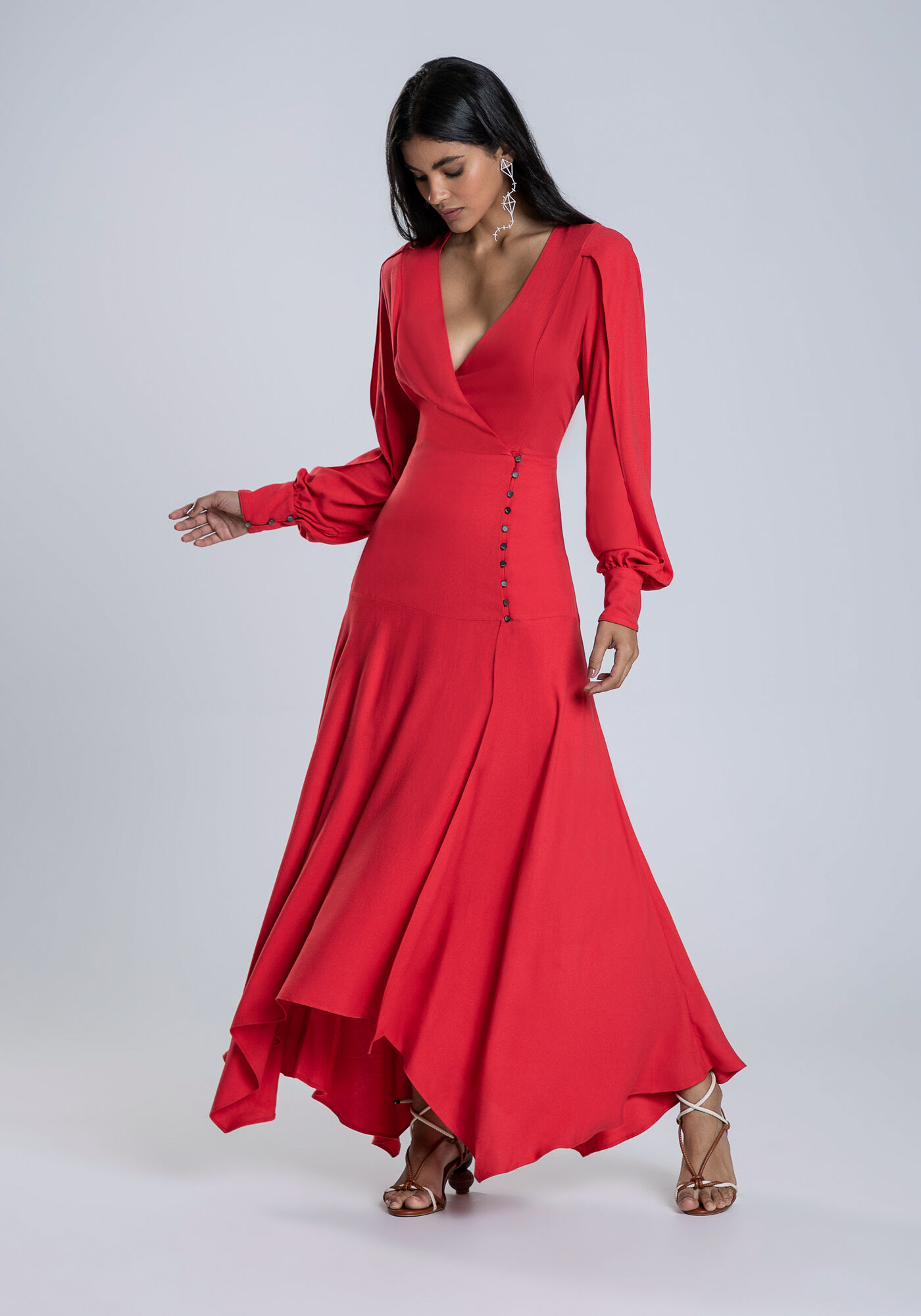 Vestido transpassado com sales botões