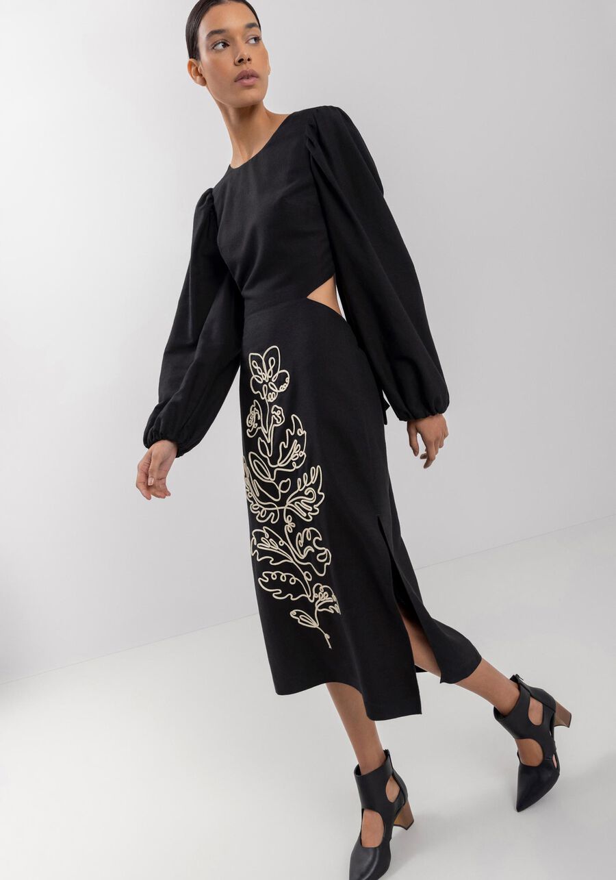 Vestido Midi De Mangas Amplas Com Bordados Em Alto Relevo, PRETO. Vestido Midi De Mangas Amplas Com Bordados Em Alto Relevo, PRETO, large.