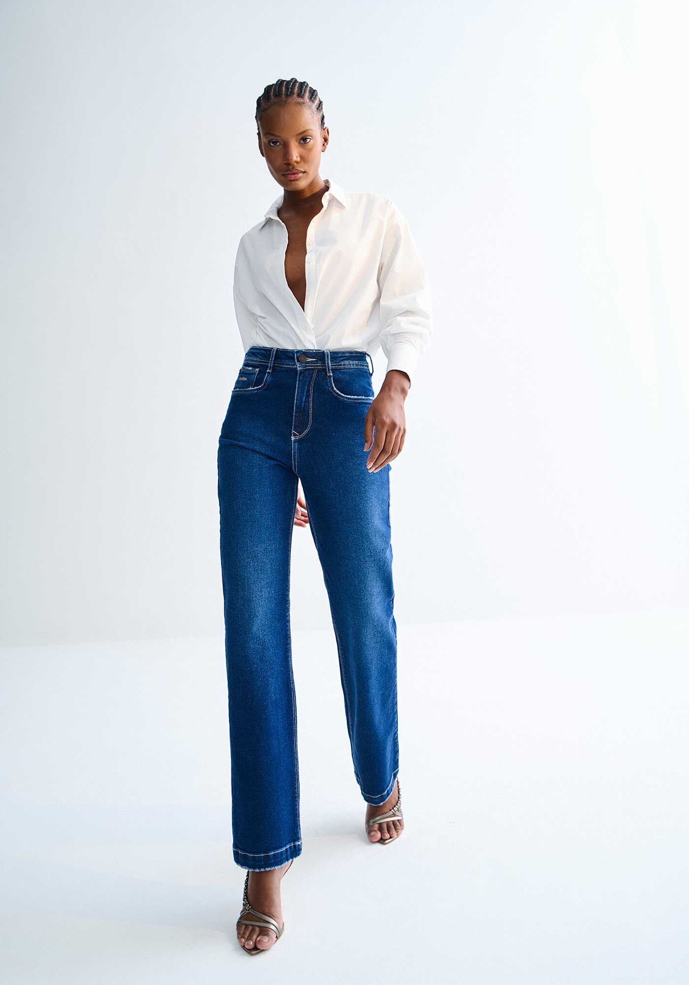 Cal&ccedil;a Jeans Reta Cintura Alta Cropped com Elasticidade, JEANS, large.