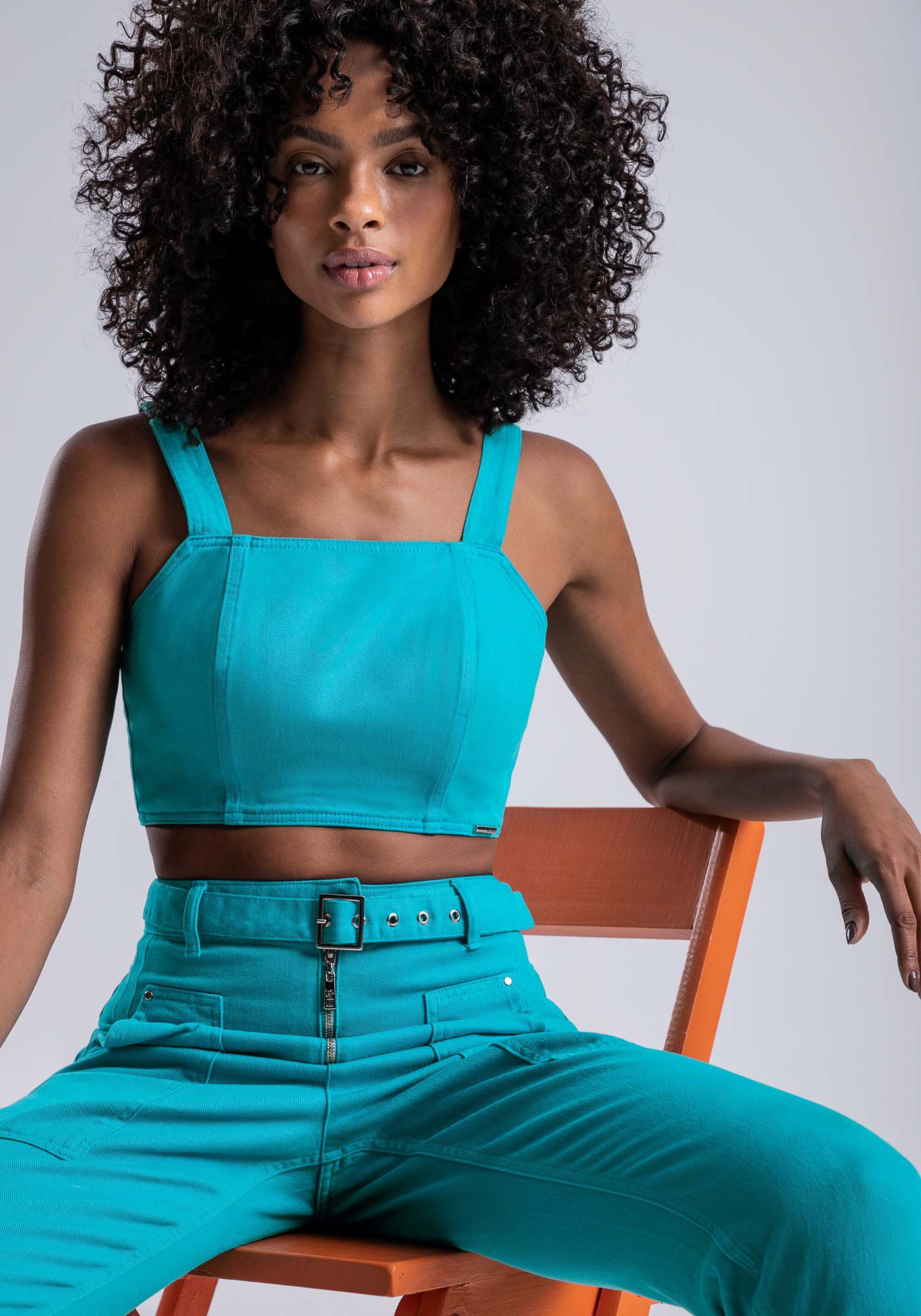 Blusa Sarja Cropped com Decote Reto, , large.