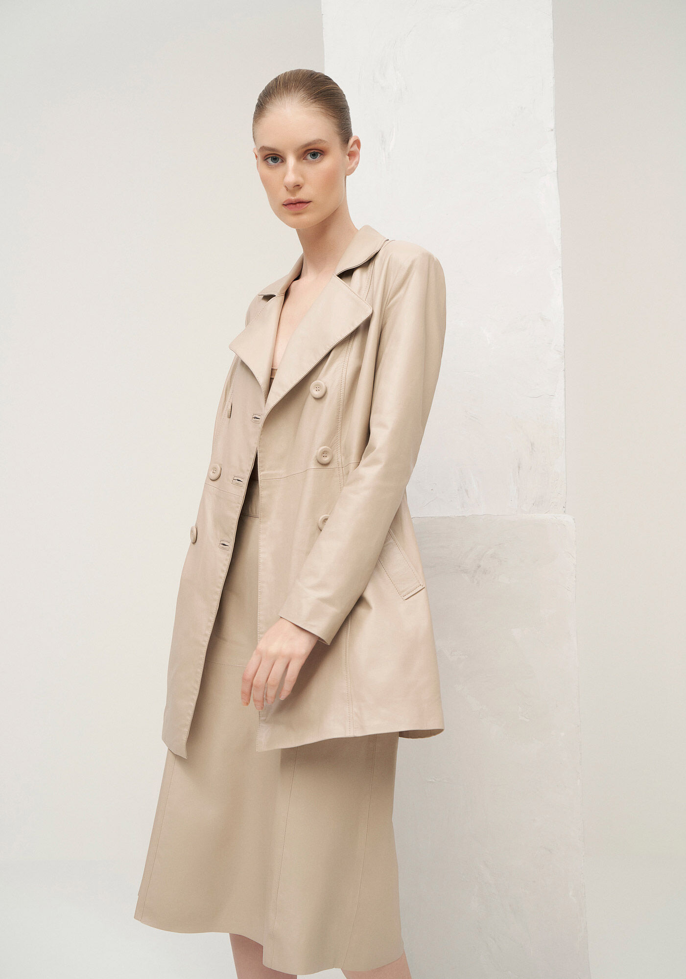 Saia Midi Evas&ecirc; em Couro com Cintura Alta, , large.