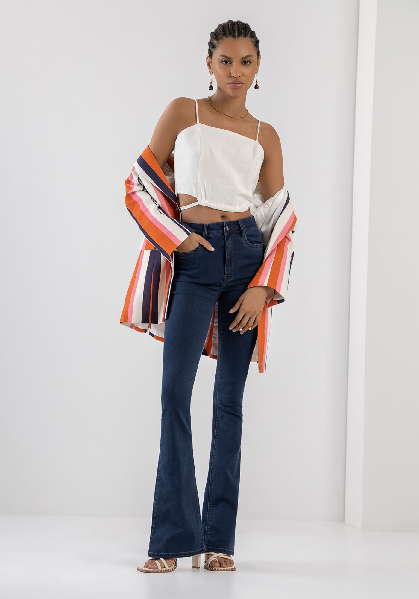 Blusa Cropped em Linho com Amarra&ccedil;&atilde;o Cintura, BRANCO OFF WHITE, large.