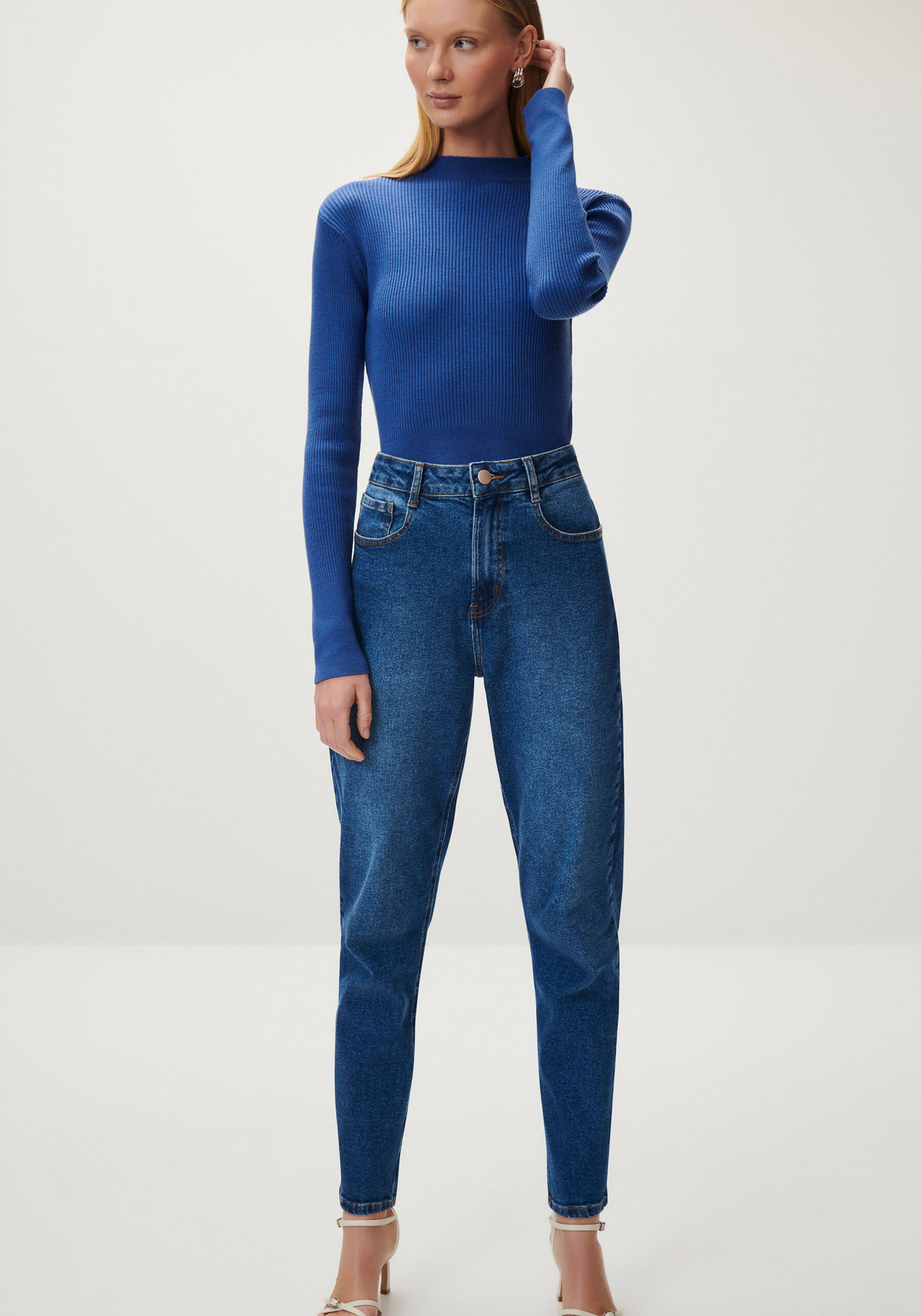 Calça Jeans Mom Cropped com Elasticidade, . Calça Jeans Mom Cropped com Elasticidade, , large.