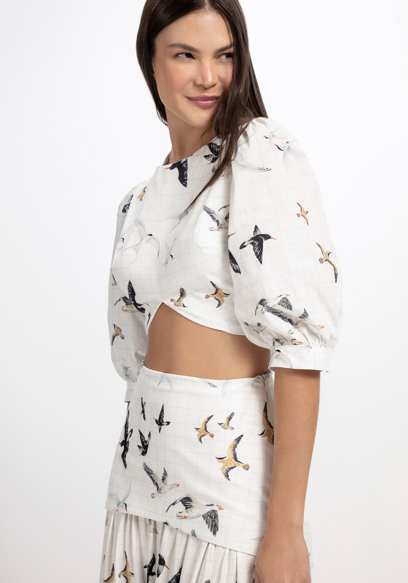 Saia Midi Estampada em Crepe com Sobreposi&ccedil;&atilde;o, PASSAROS, large.