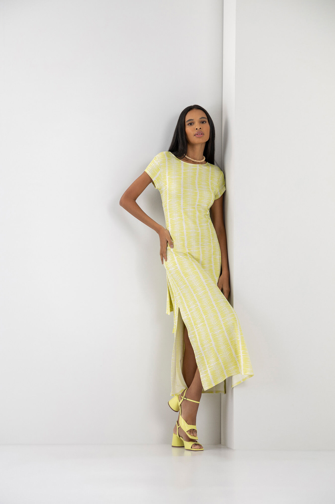 Vestido Midi em Malha com Amarra o Cintura Lez a Lez
